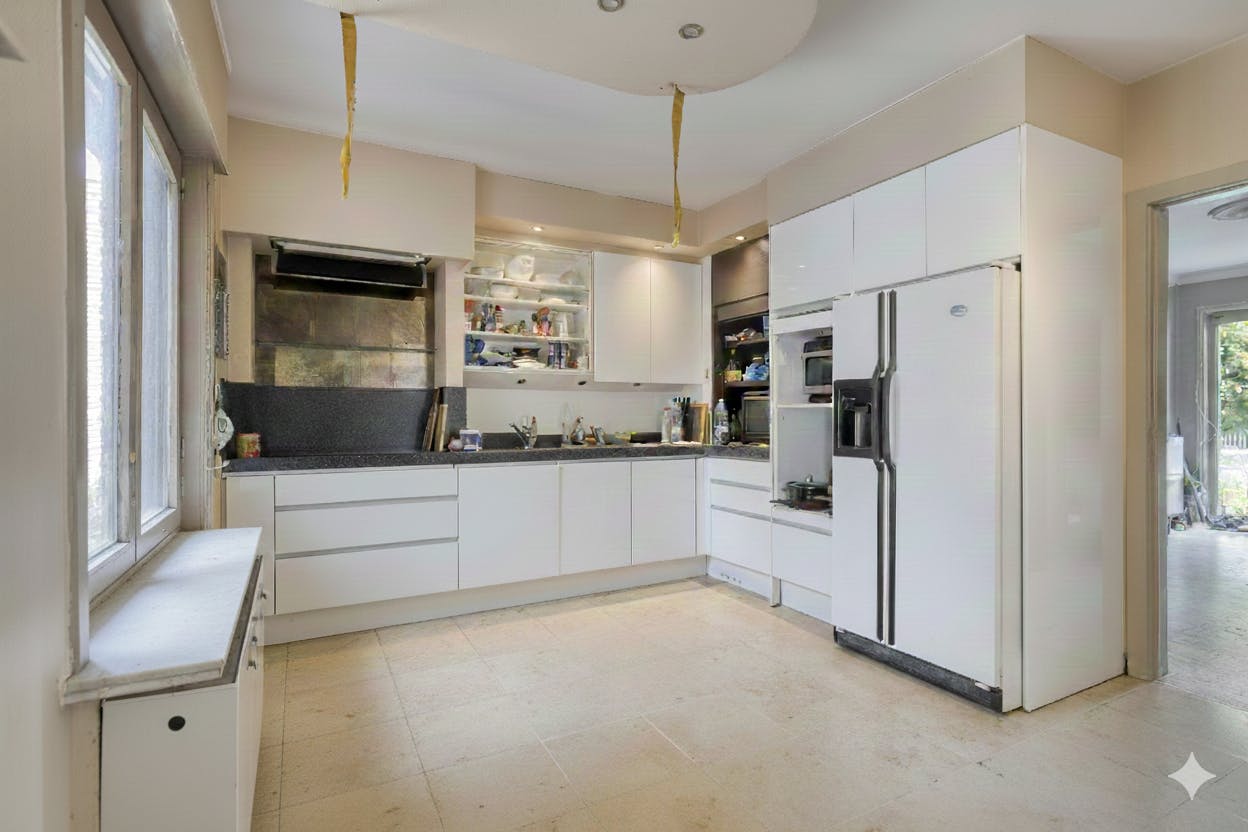 Halfopen bebouwing met 3 slaapkamers op een ruim perceel in Gits! foto 3