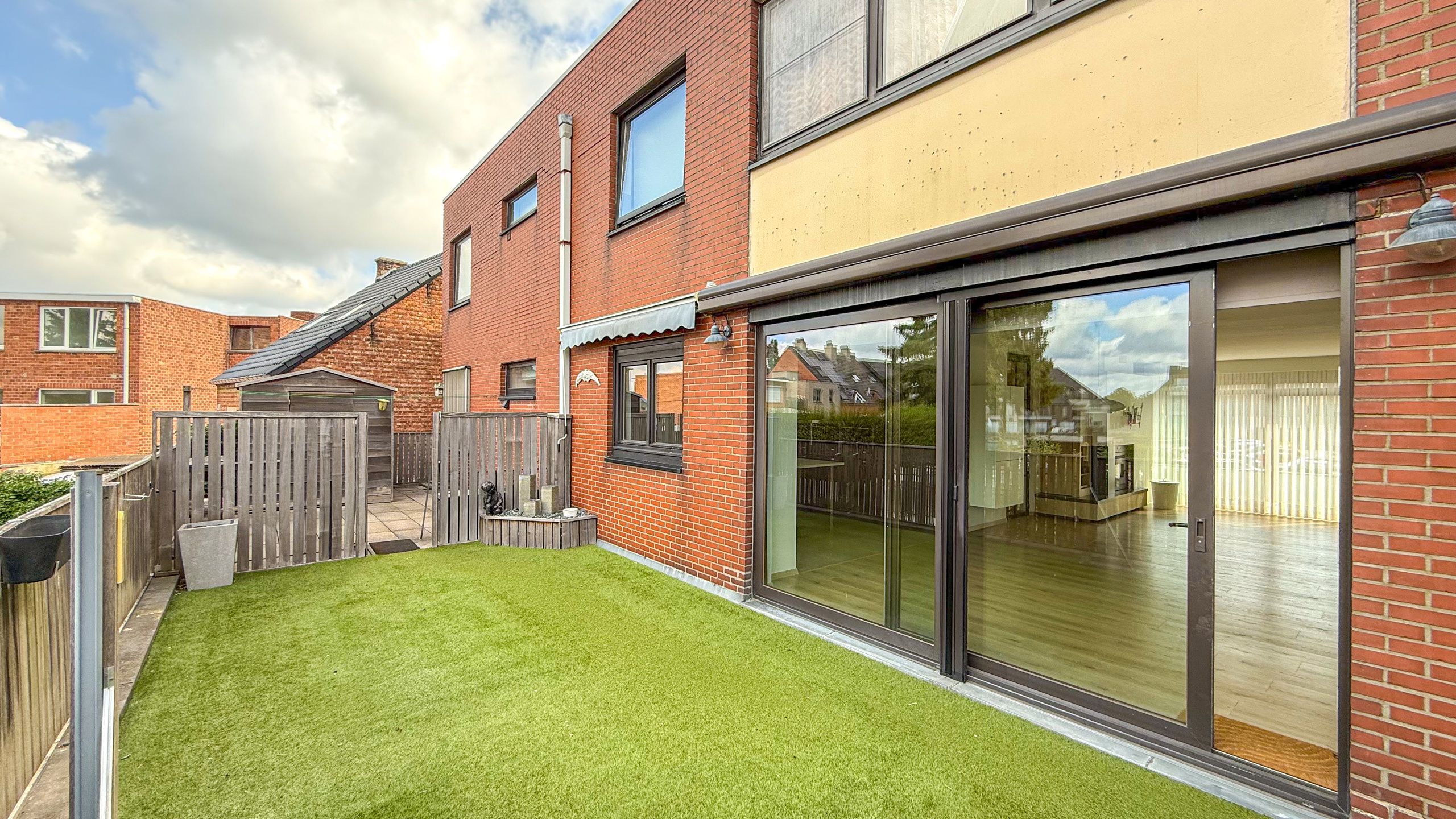 Ruim appartement met 2 slaapkamers en terras,met palletkachel foto 14