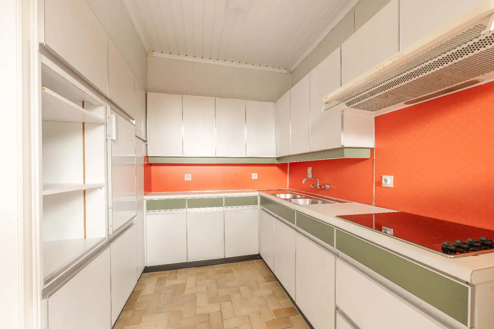 CASCO WONING met 4 slaapkamers en veel potentieel TE KOOP in Ruiselede! foto 9