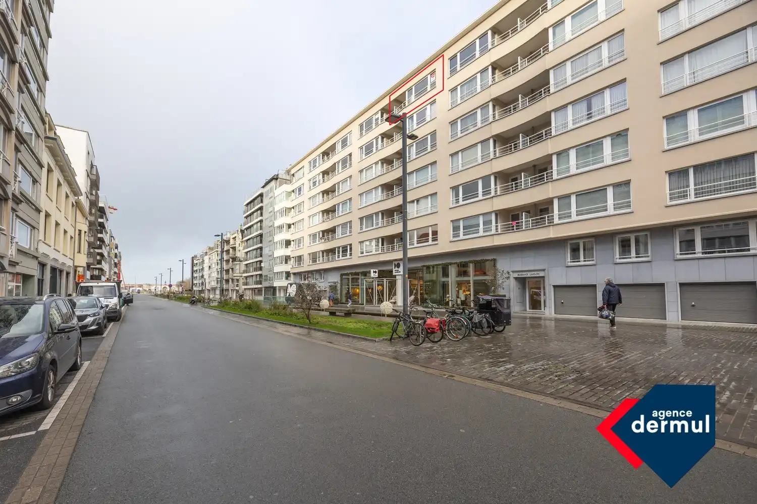 RESIDENTIE L'AIGLON foto {{pictureIndex}}