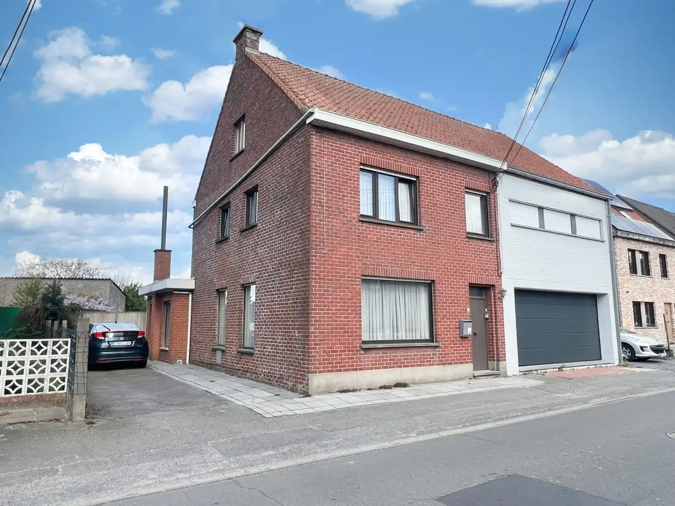 Instapklare gezinswoning (4 slpks) +zonnige tuin 777m²! foto {{pictureIndex}}