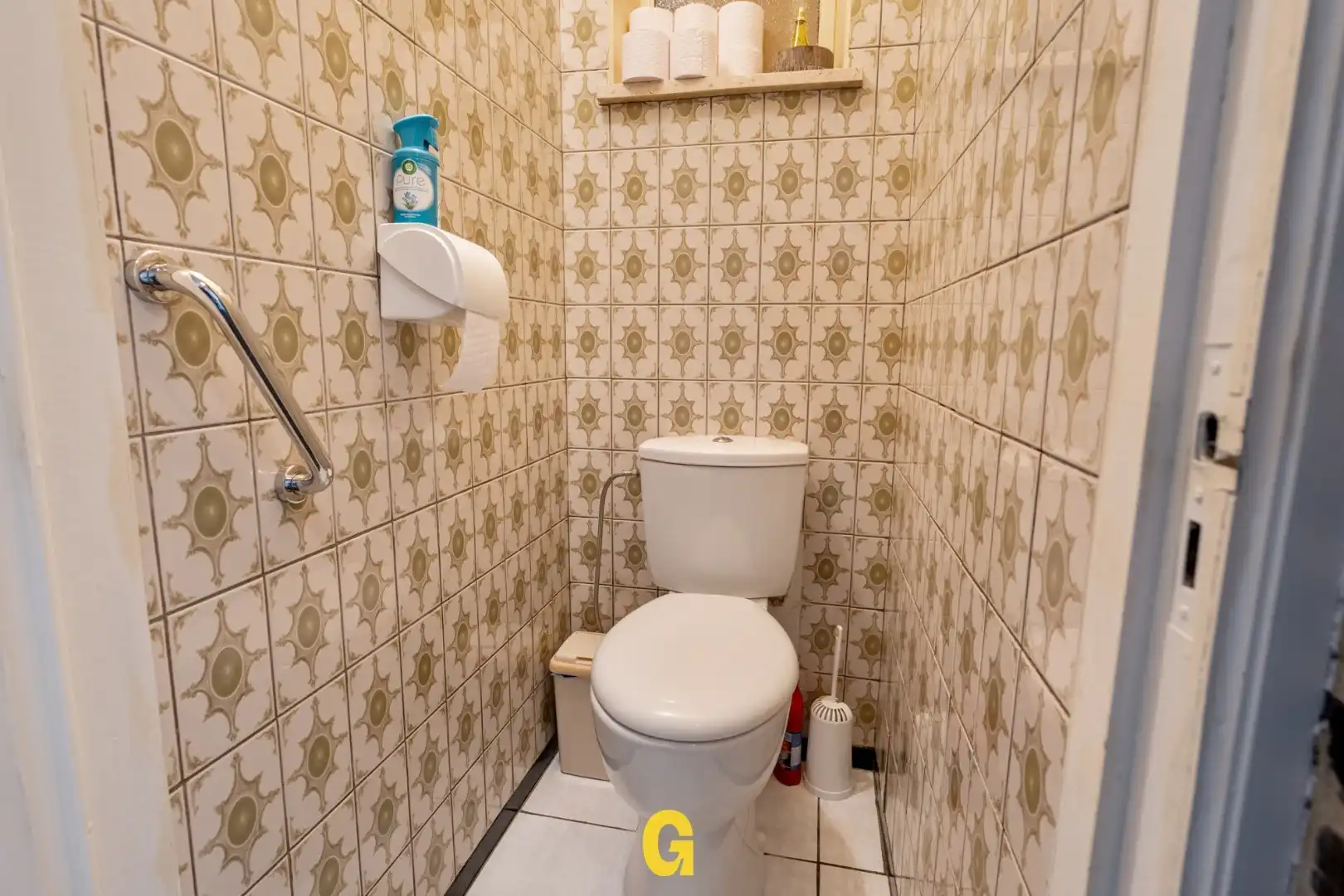 Op te frissen halfopen woning met 4 slaapkamers en achterliggende gronden op 33a 99ca, grenzend aan natuurgebied foto 14