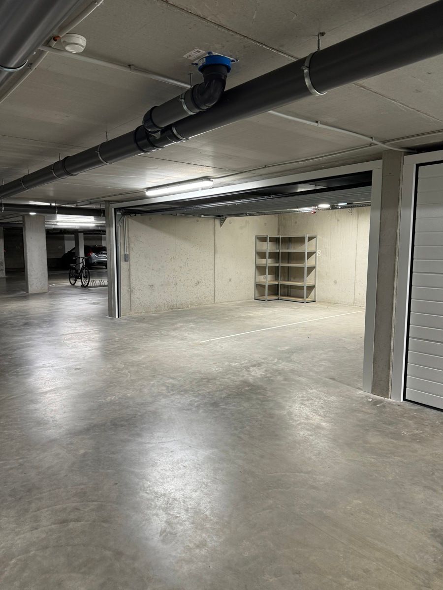 Ondergrondse dubbele garagebox in het centrum foto 2