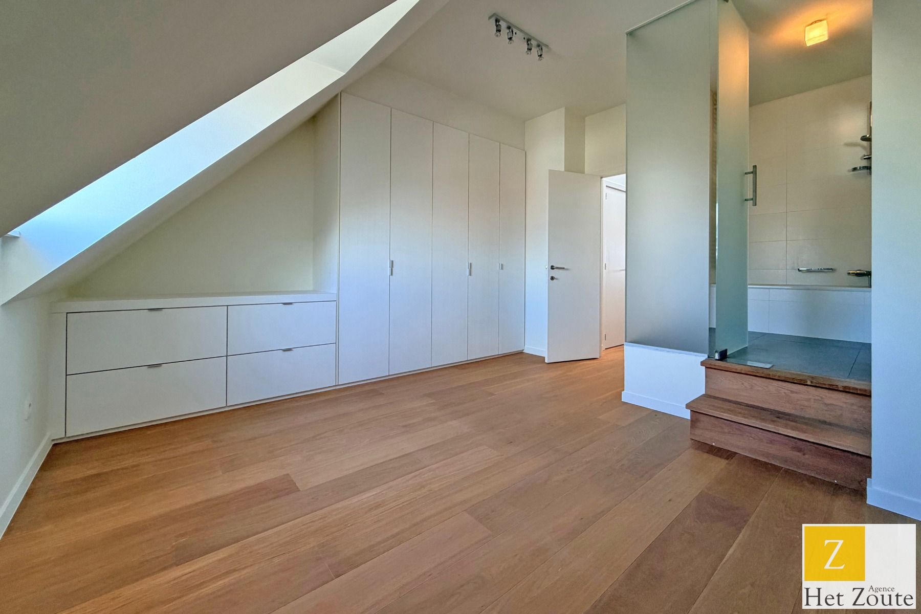 Instapklaar appartement met zijdelings zeezicht te Knokke foto 11
