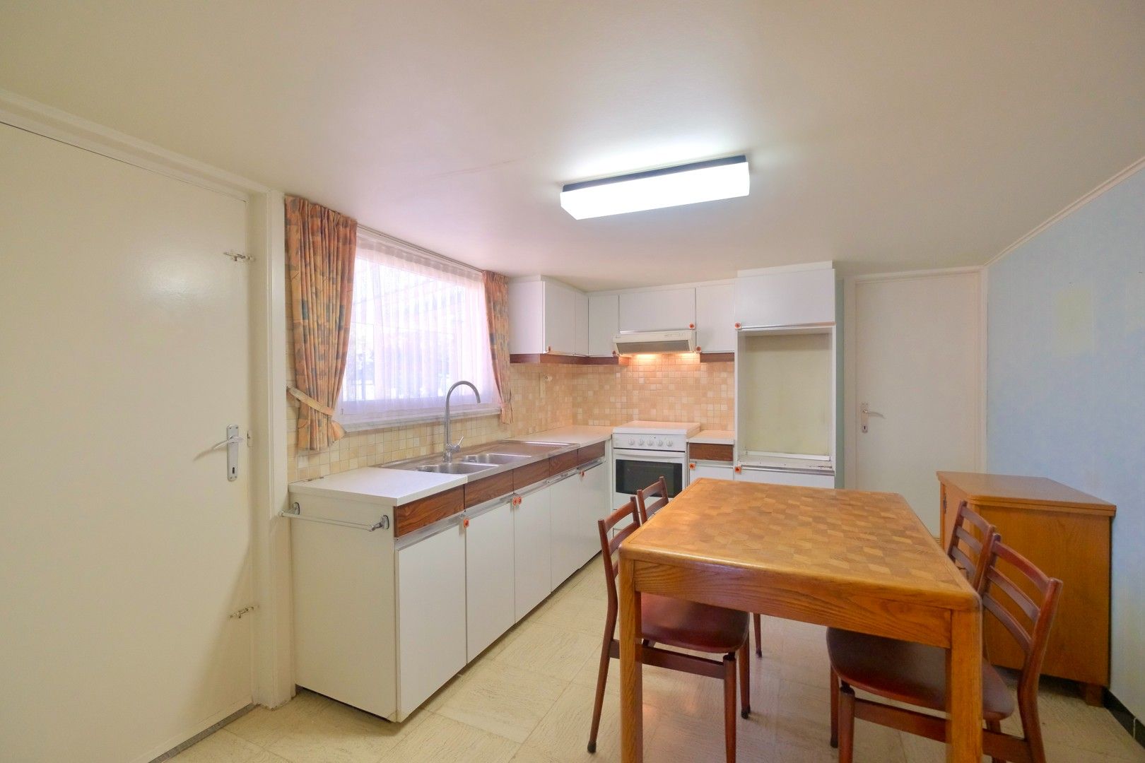Lichtervelde - 3 SLPK woning mét garage op perceel van 672 m²! foto 8