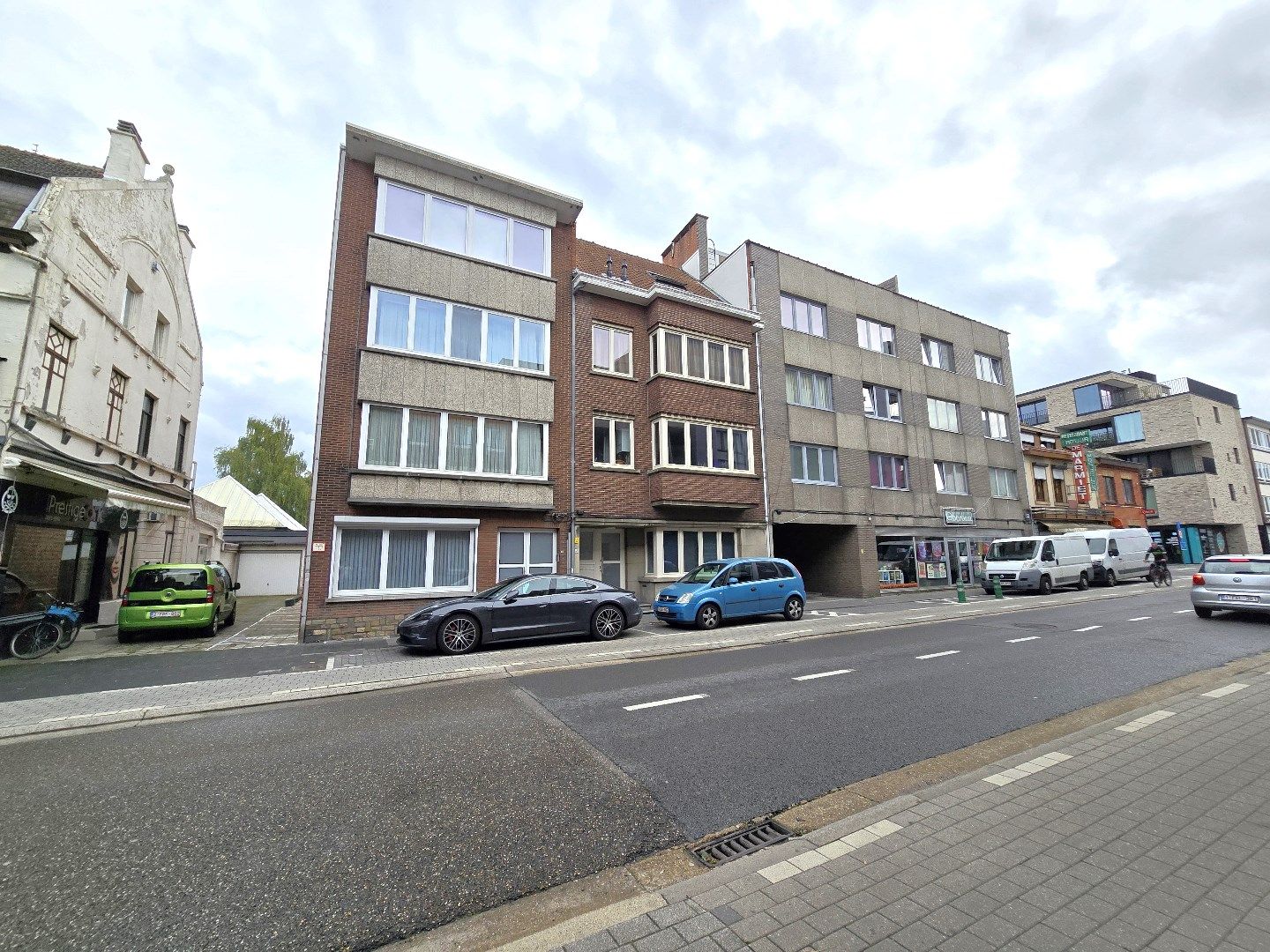 Opbrengsteigendom bestaande uit 4 appartementen, binnen grote ring foto 21