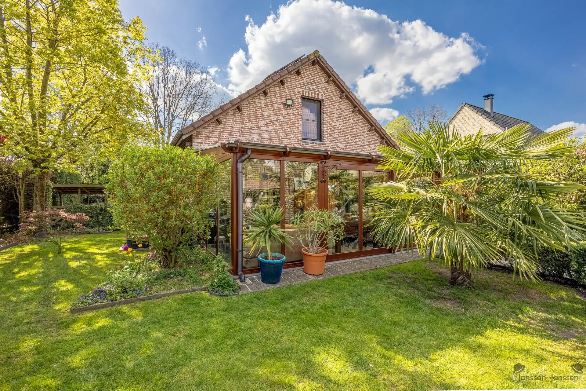 Instapklare woning met verzorgde tuin op een perceel van 810 m² foto 23