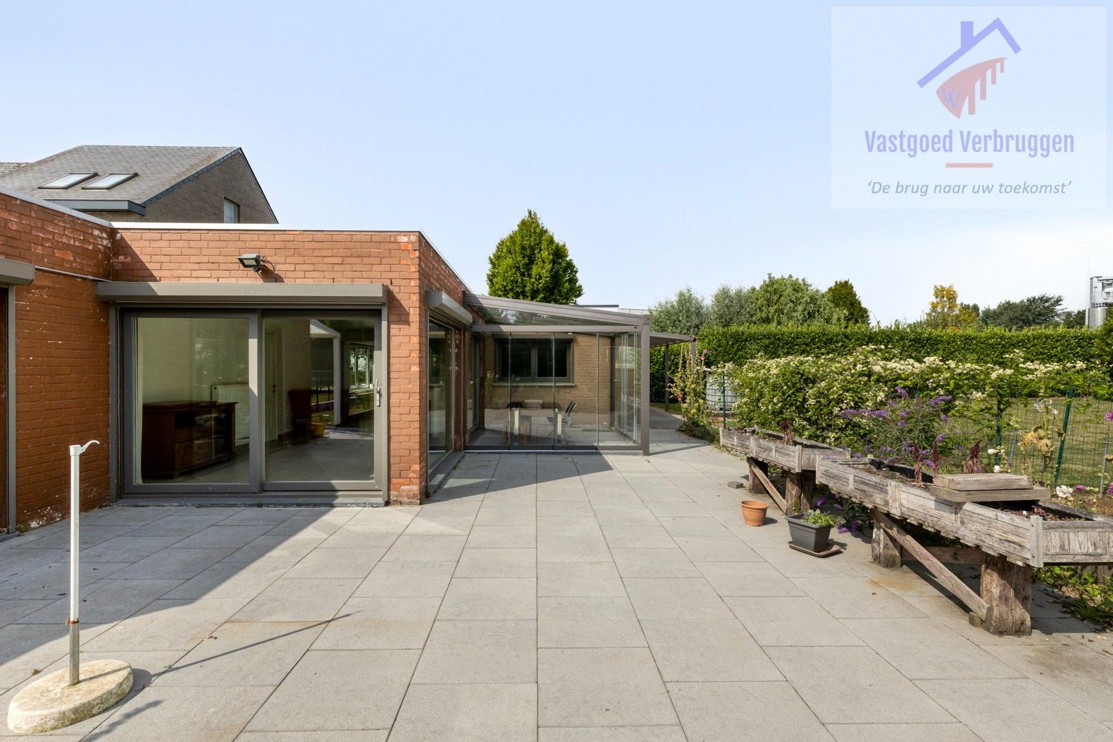 Ruime bungalow met 3 slaapkamers op bijna 20 are grond foto 16