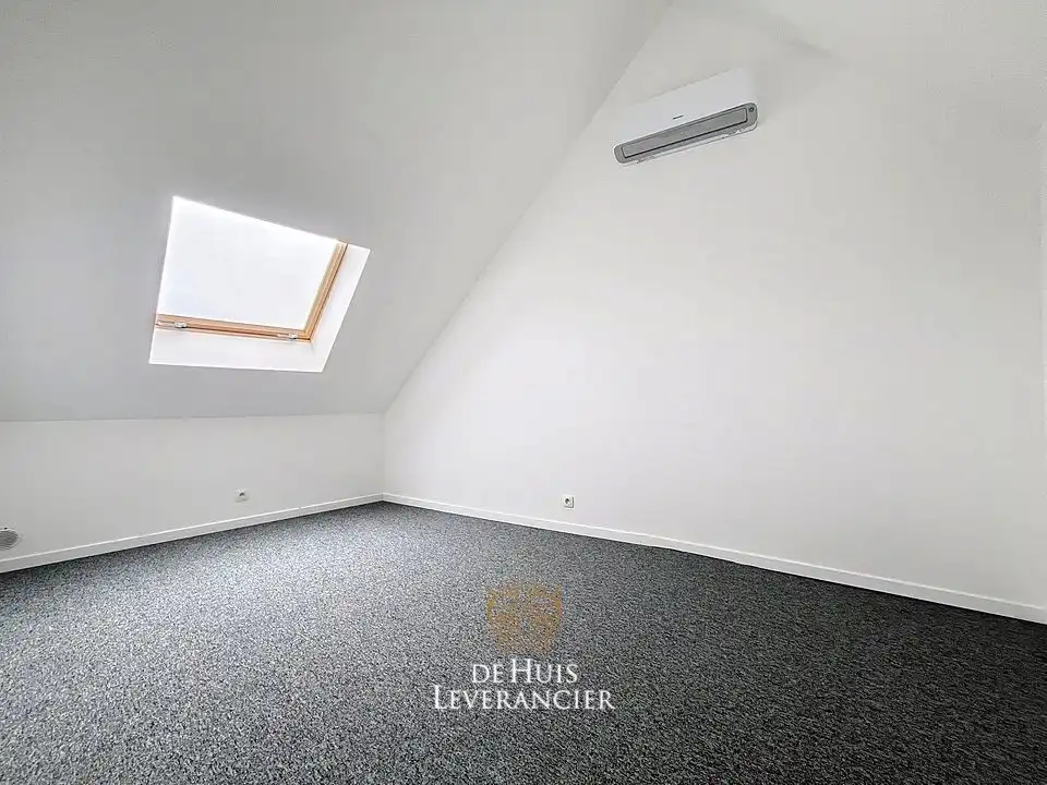 Stijlvol gerenoveerd energiezuinig duplex-appartement (3 slaapkamers – 137 m²) met tuin foto 18