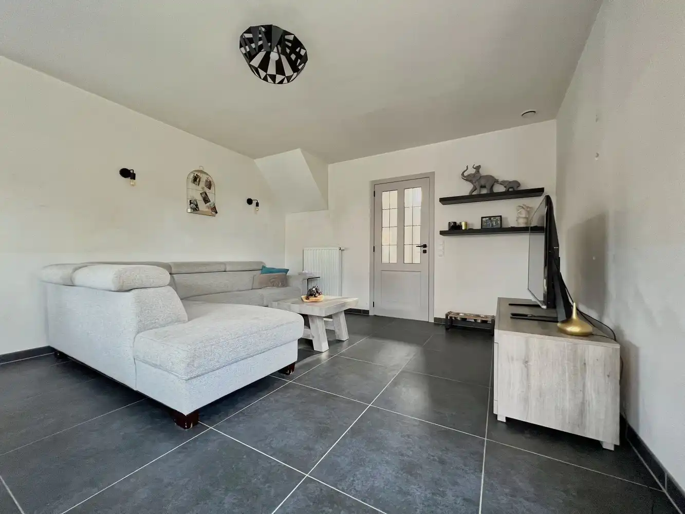 Recente, smaakvolle woning (3 slpks) + aangelegde tuin! foto 3