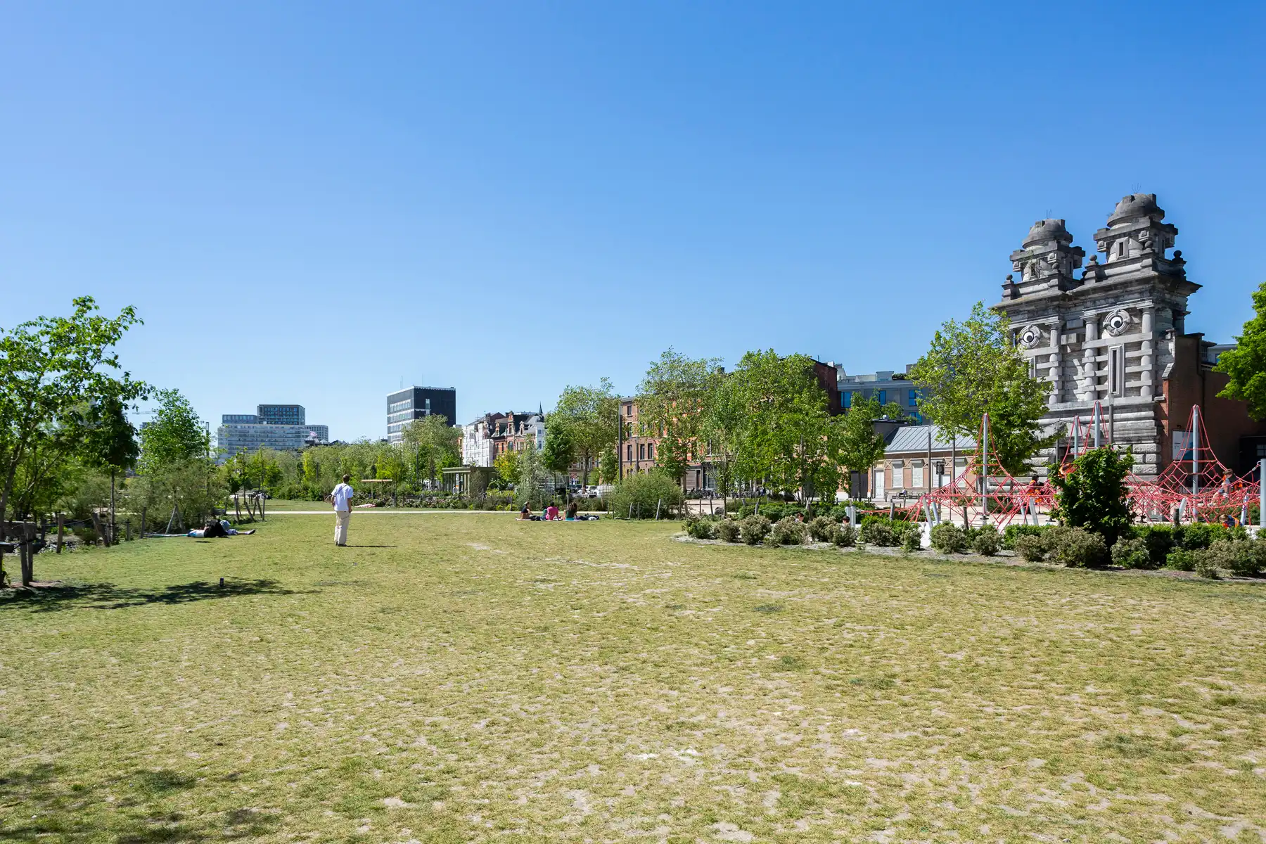 Te renoveren dubbele herenwoning met magazijn op 't Zuid foto 4