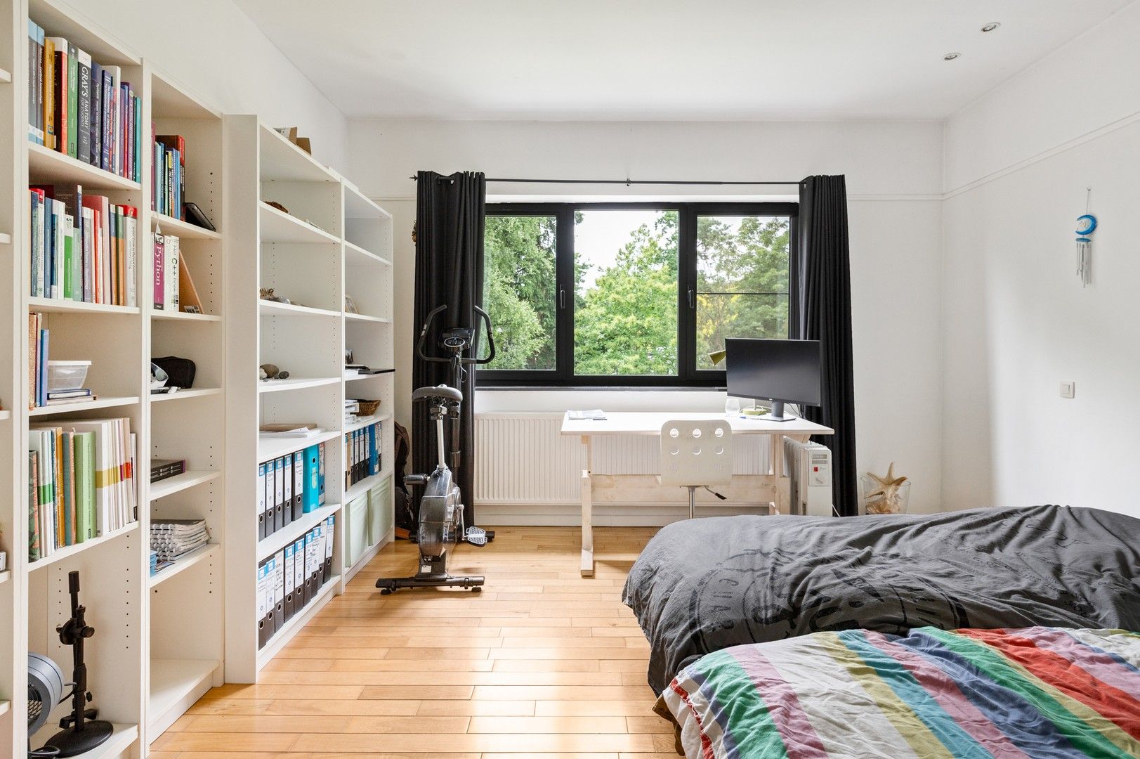 Vrijstaande woning met 5 slaapkamers en grote zonnige tuin foto 18