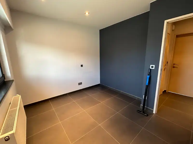 Woning met garage, fietsenberging en ruim terras foto 16