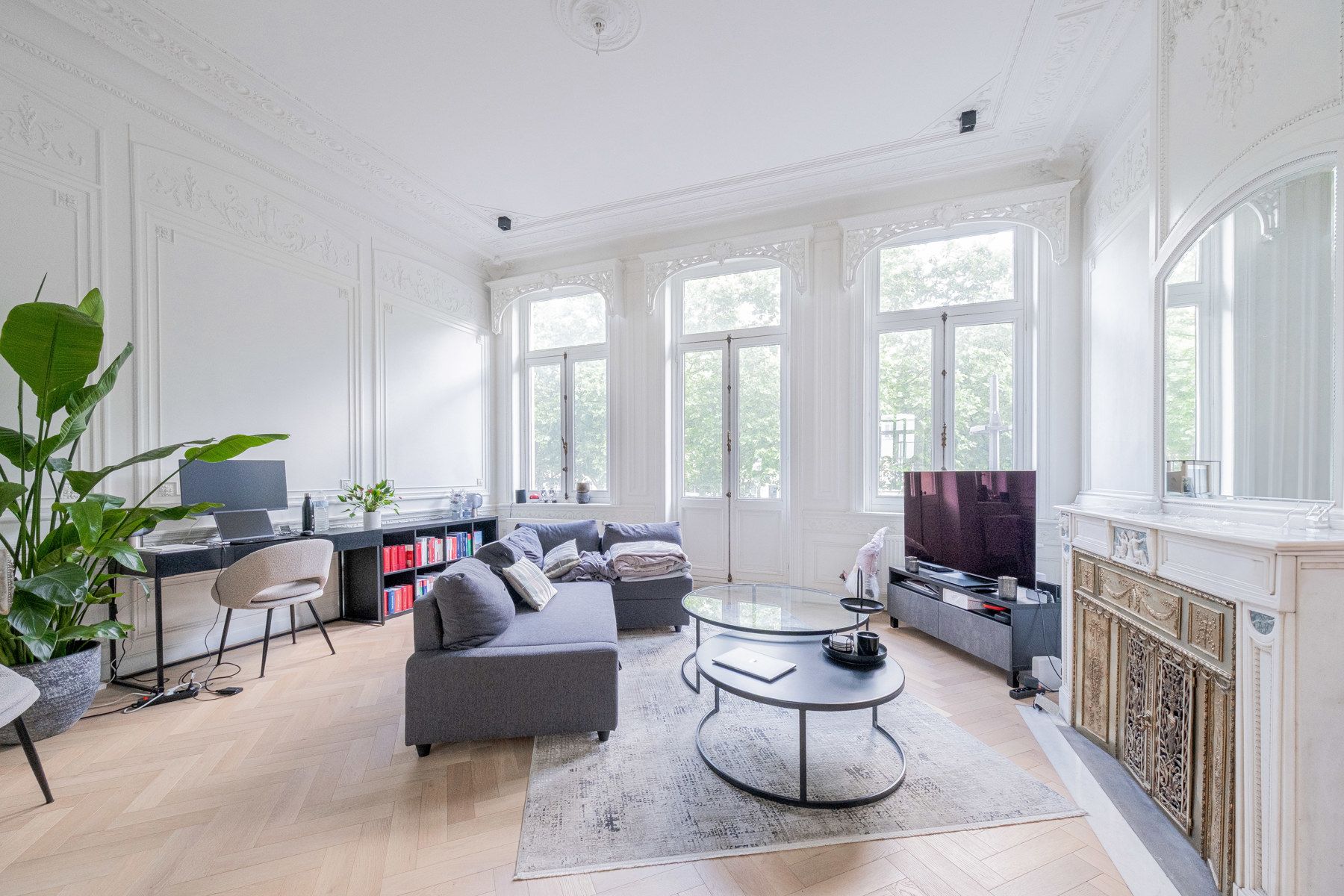 Trendy appartement in voormalige herenwoning foto {{pictureIndex}}