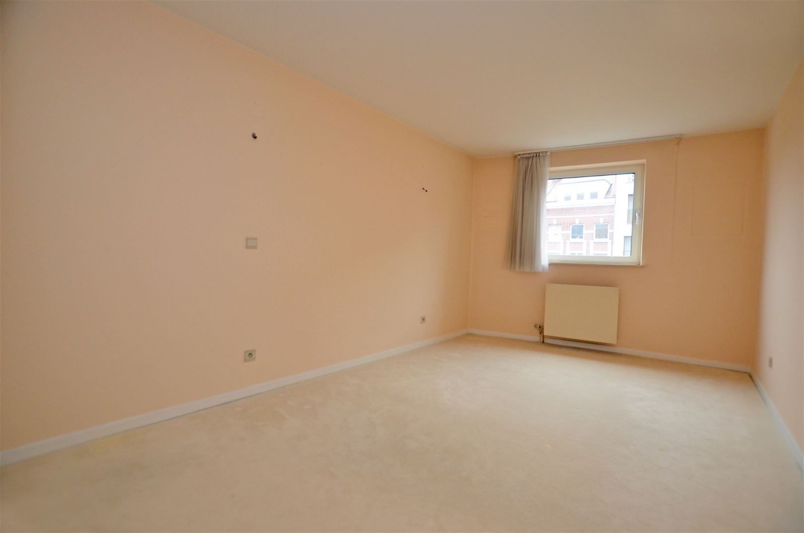 Ruim op te frissen appartement op wandelafstand van de stad foto 18