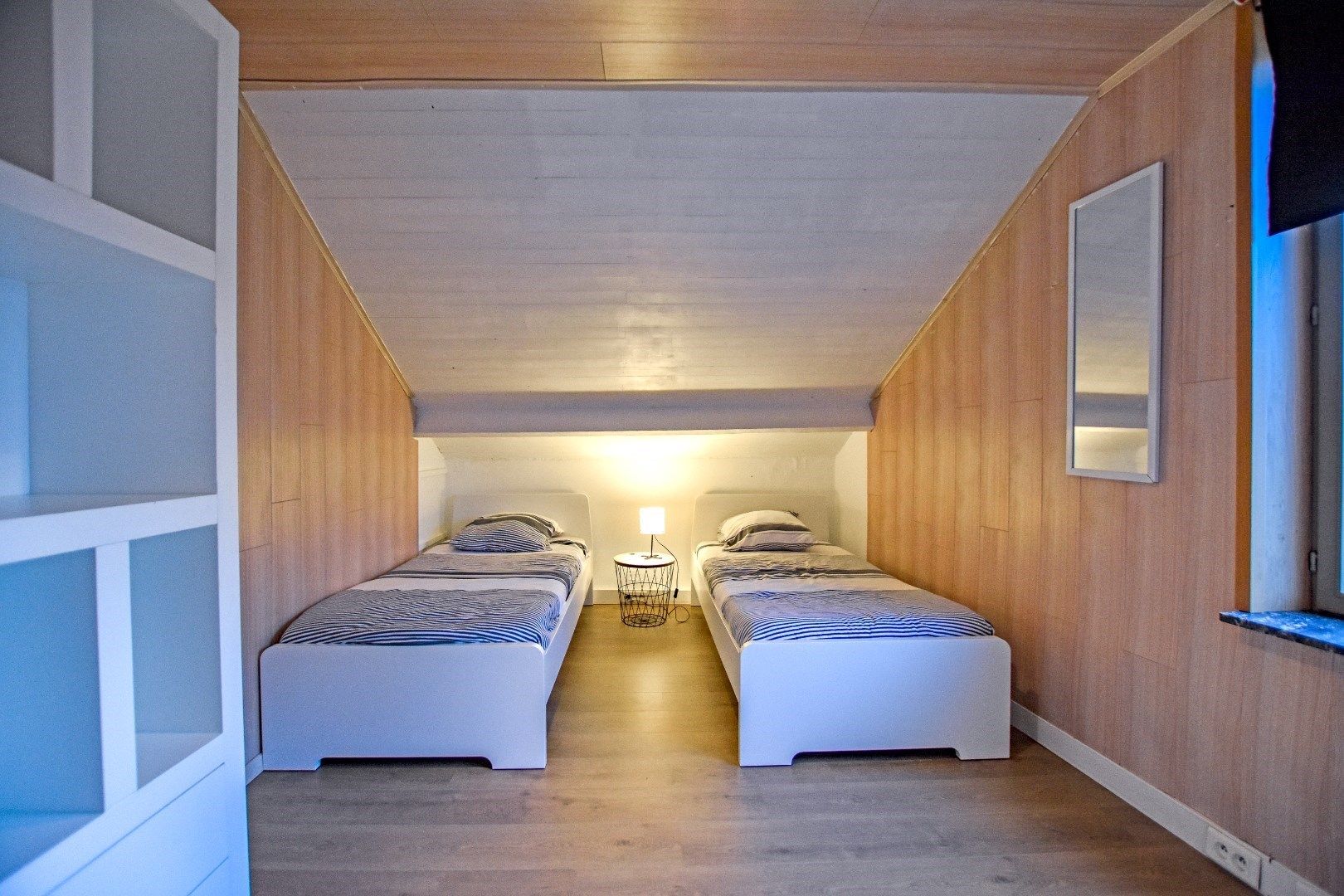 Ruime half open bebouwing te centrum Veurne! foto 9