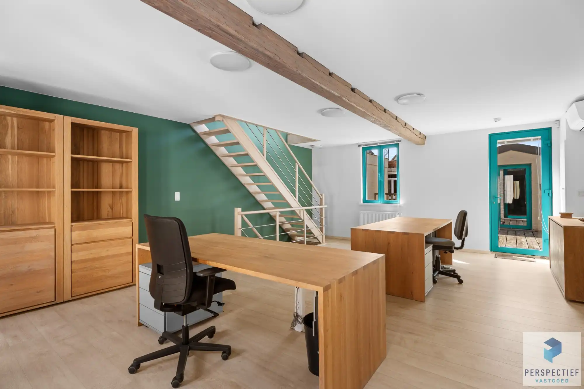 Veelzijdig handelshuis/kantoorgebouw foto 3