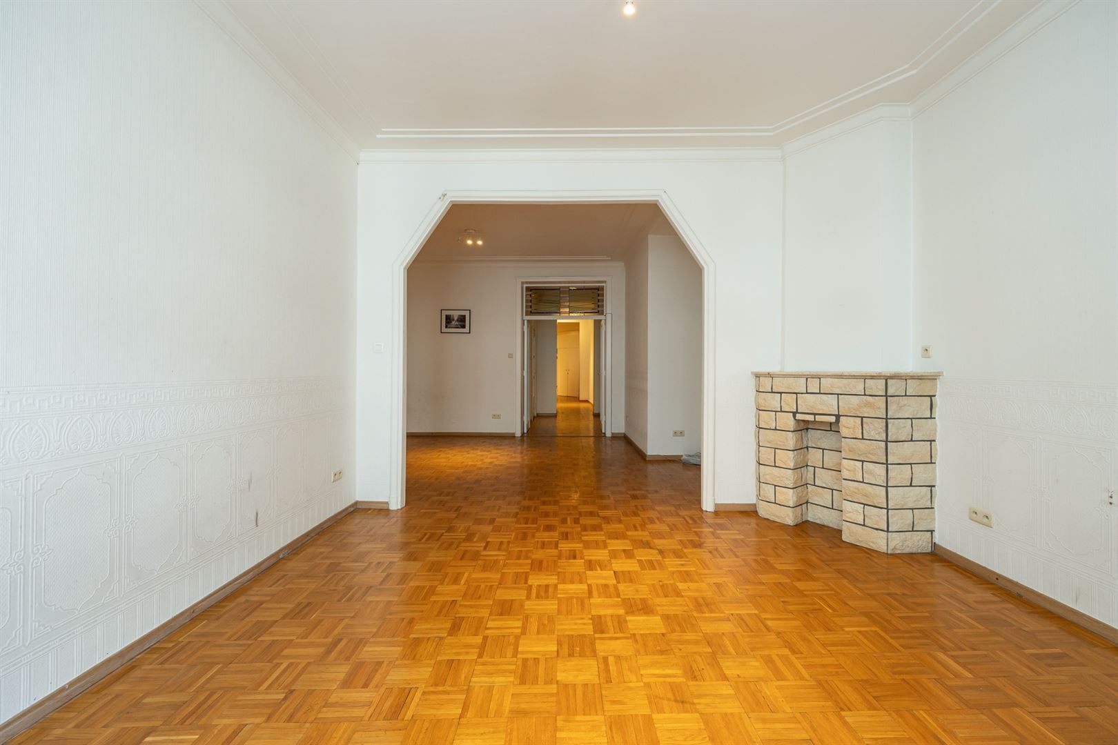 Op te frissen appartement in befaamde Meirbuilding foto 7