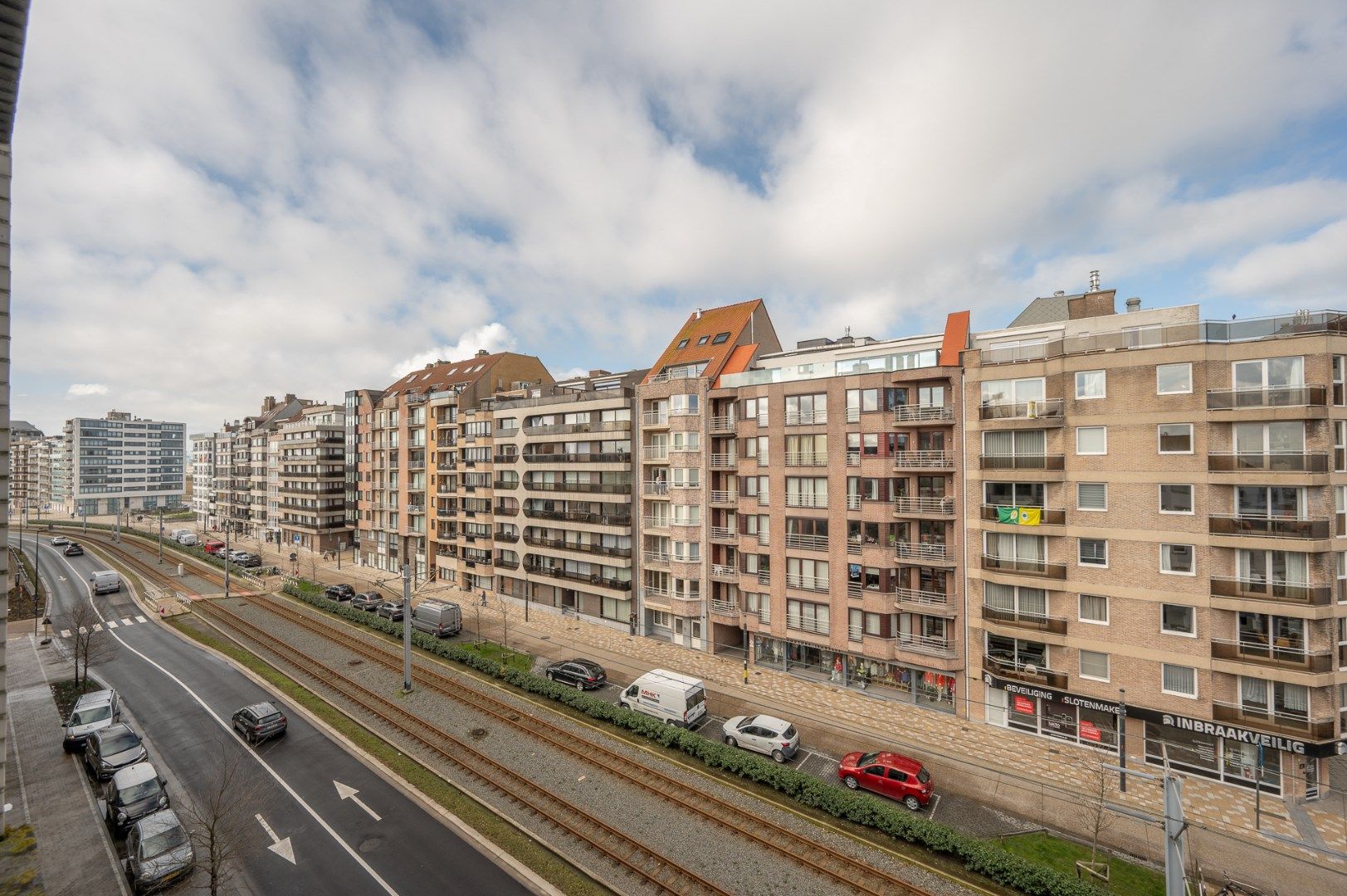 Uitzonderlijk ruim appartement met 3 slaapkamers en mooie zonneterrassen foto 26