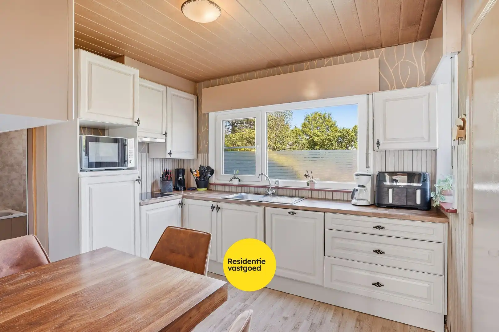 Charmante woning op 727 m² in het centrum van Eernegem foto 7