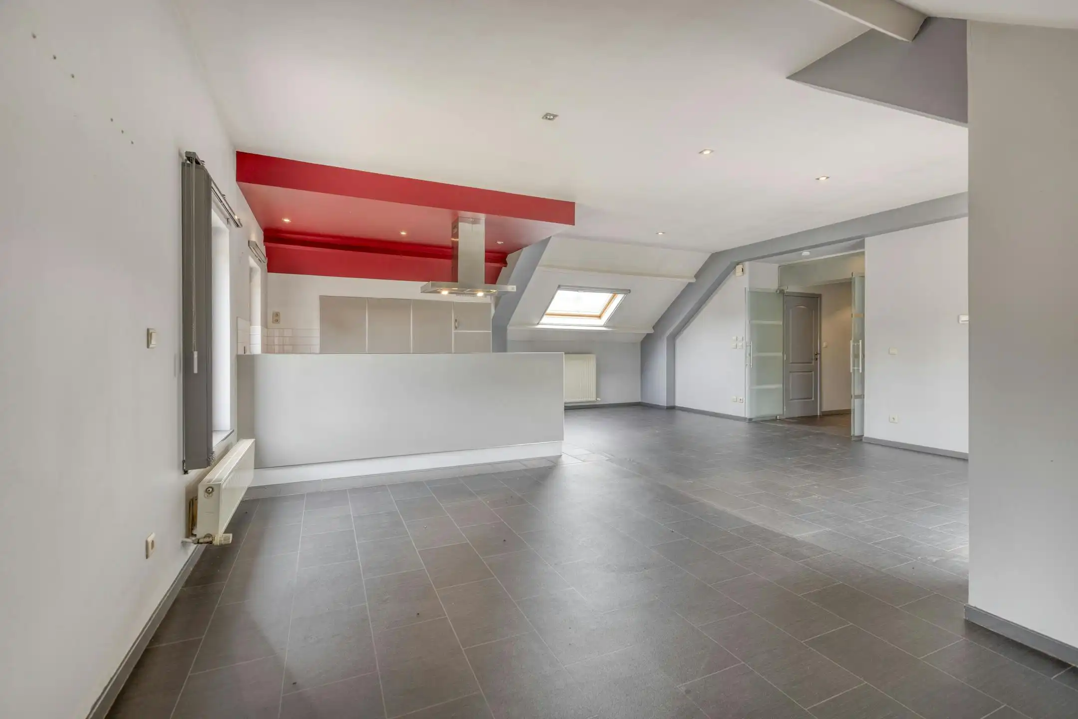 Opbrengsteigendom met 2 appartementen en hangaar te Lummen foto 32