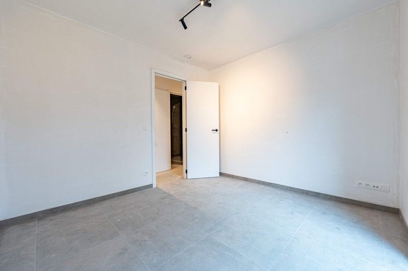 Trendy en kwalitatieve afgewerkte nieuwbouwappartementen in het hartje van Sint-Eloois-Vijve te koop! (*6% BTW) foto 12