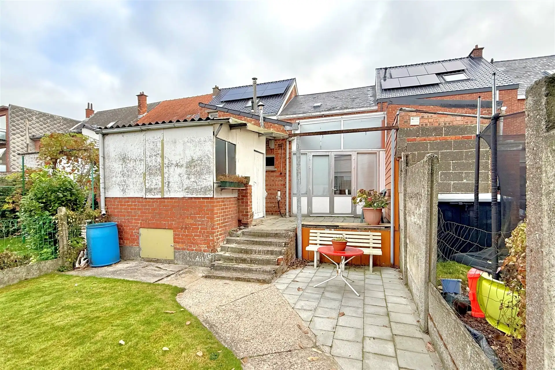 Op te frissen woning in het centrum foto 26