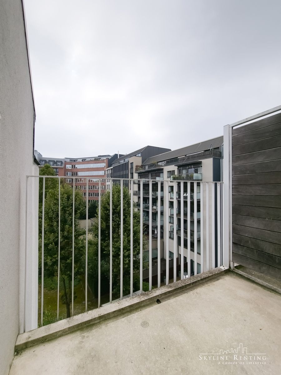  Mooi 2 verdieping appartement + 3K + terras (Europese wijk) foto 6