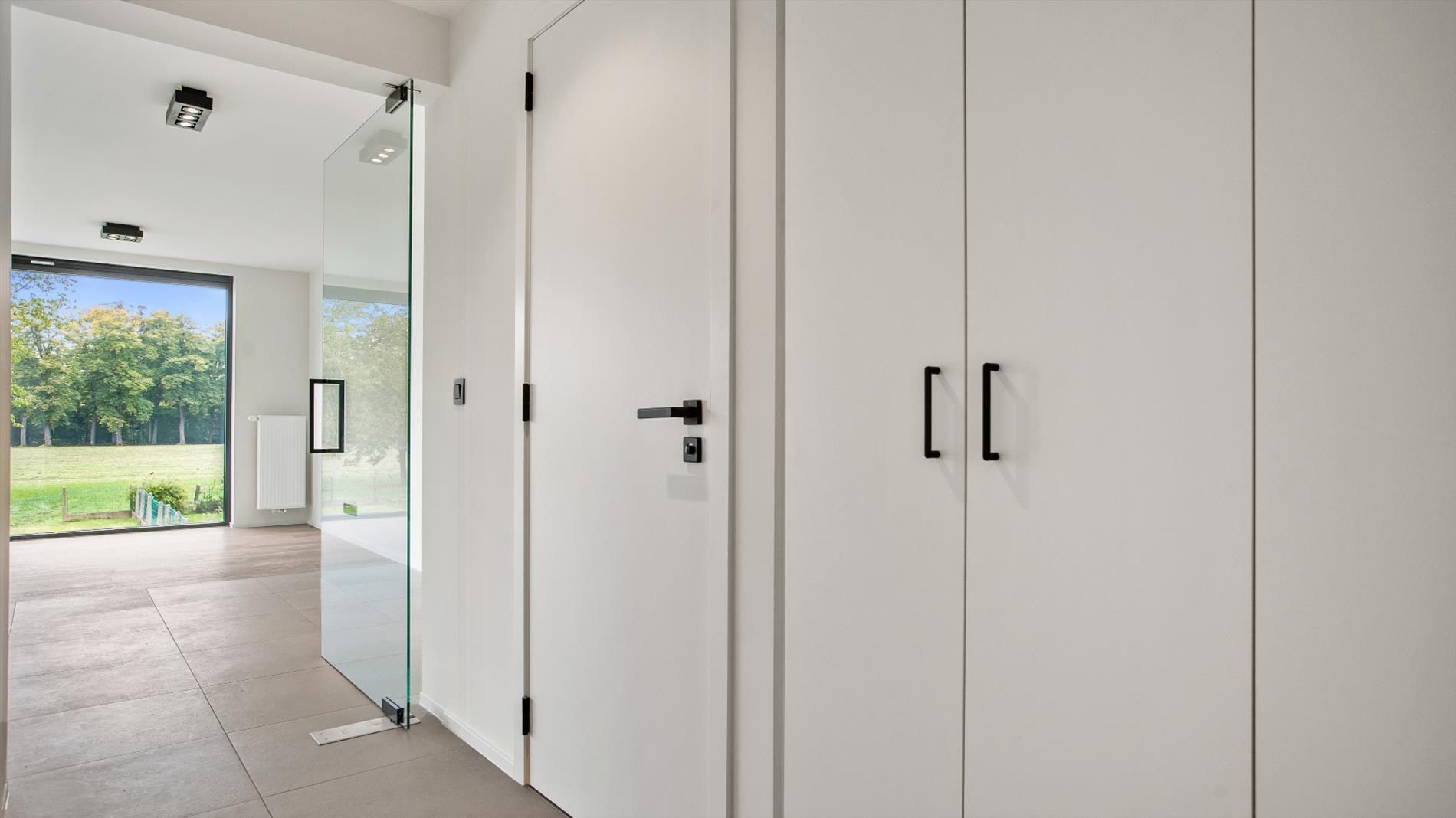 TE HUUR LINDEN appartement 2 slpks + terras  foto 9