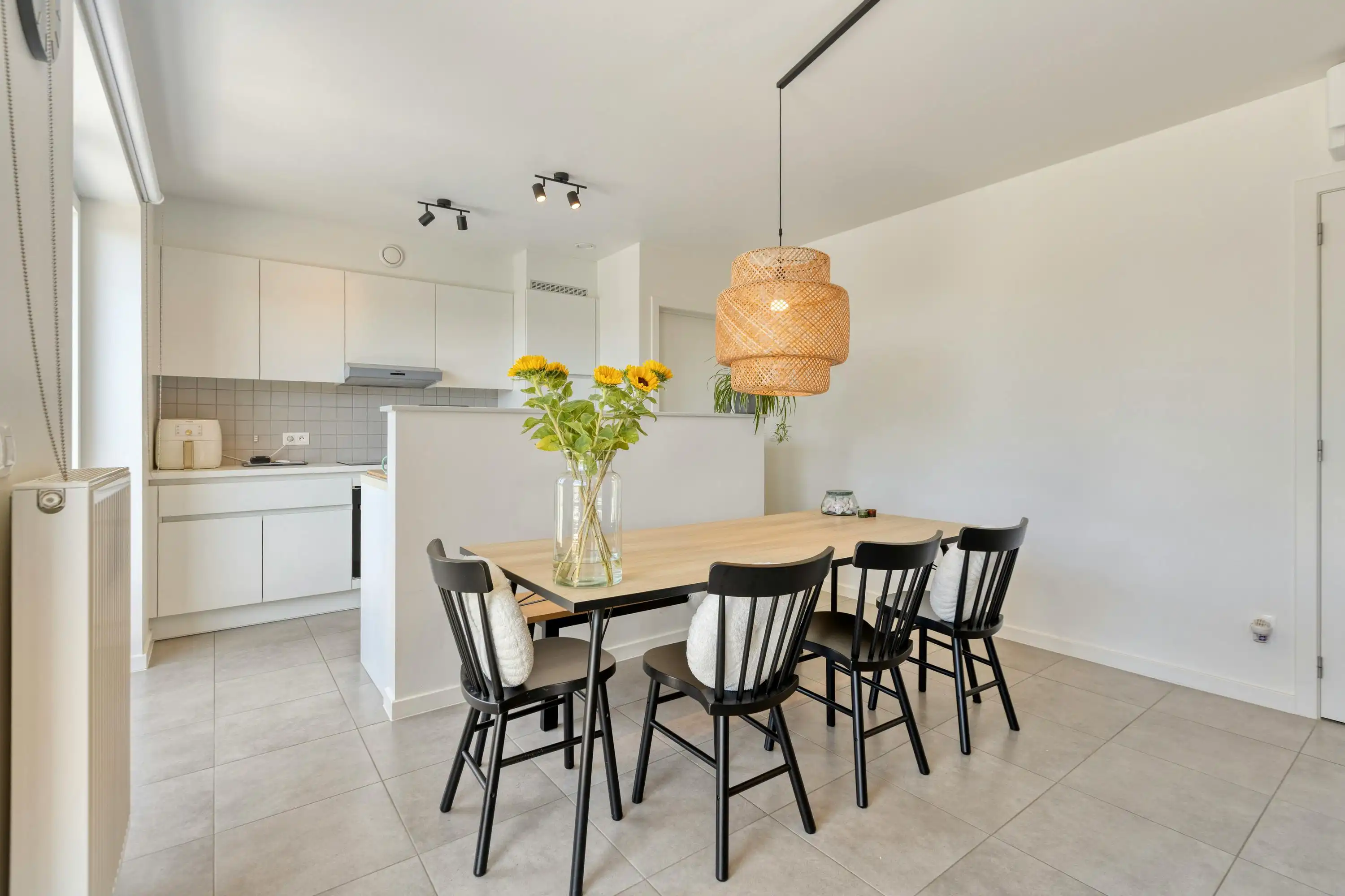 Instapklaar appartement met 2 slaapkamers te koop in Zonhoven.  foto 8