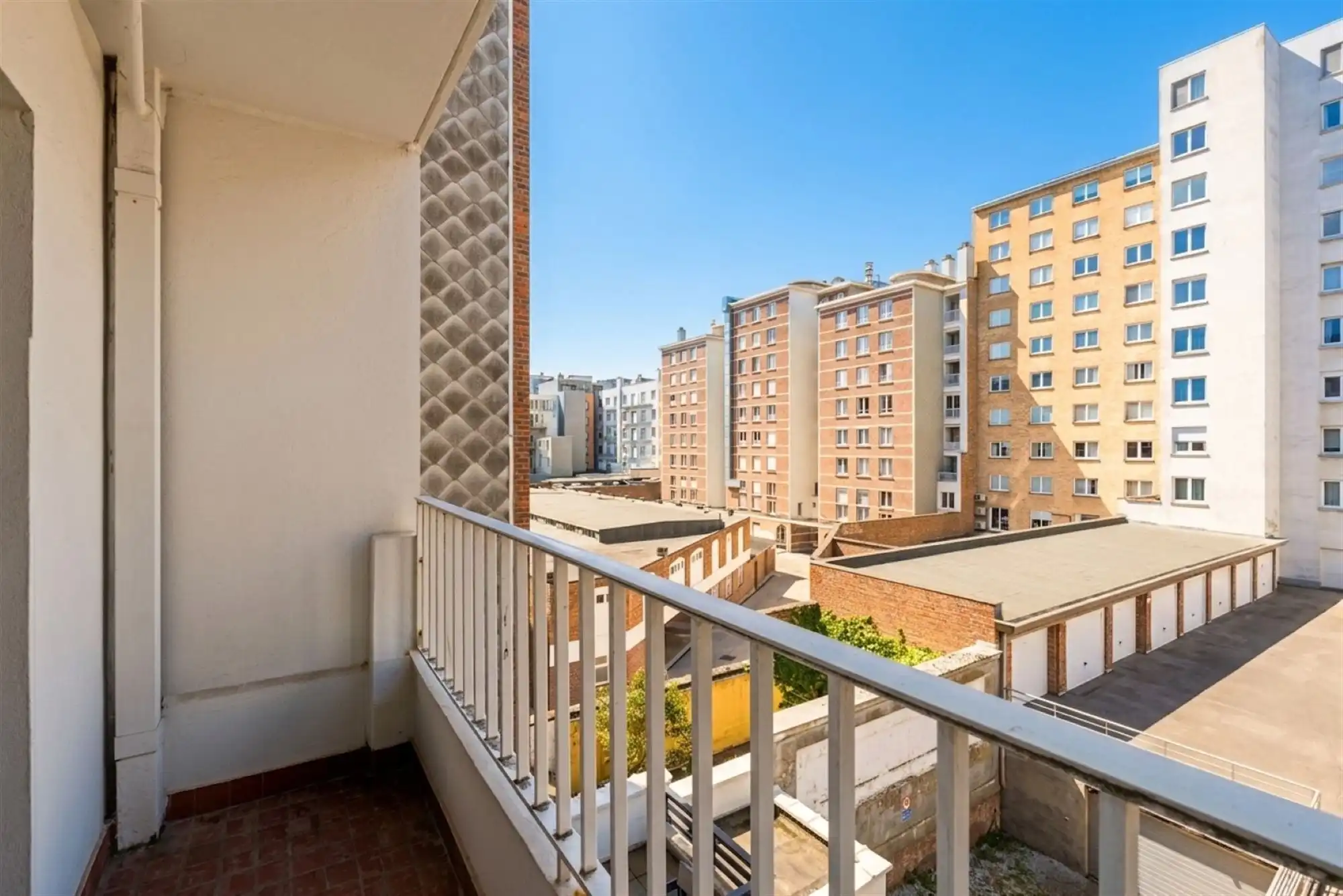 Instapklaar zonnig appartement in centrum en vlak aan de dijk! foto 10
