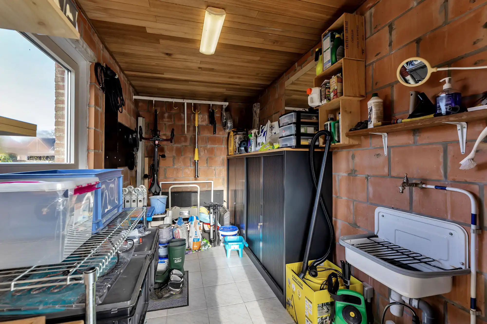 Instapklare, goed onderhouden woning op gunstige locatie foto 35