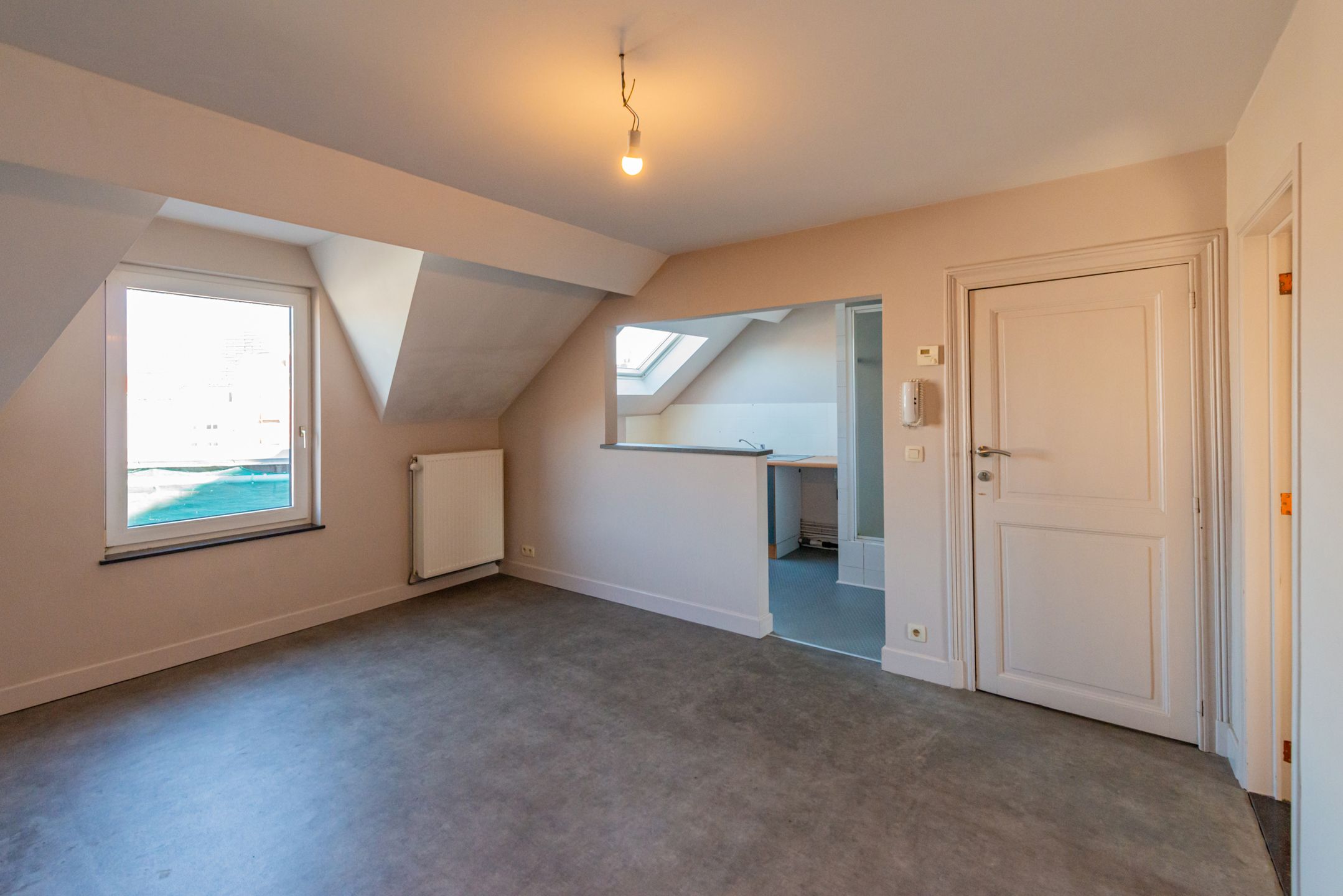 Gebouw met 3 appartementen en opslag te koop foto 14
