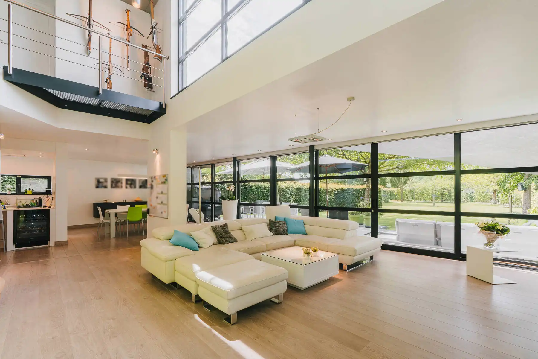 Stijlvolle, eigentijdse woning op een ruim perceel foto 7