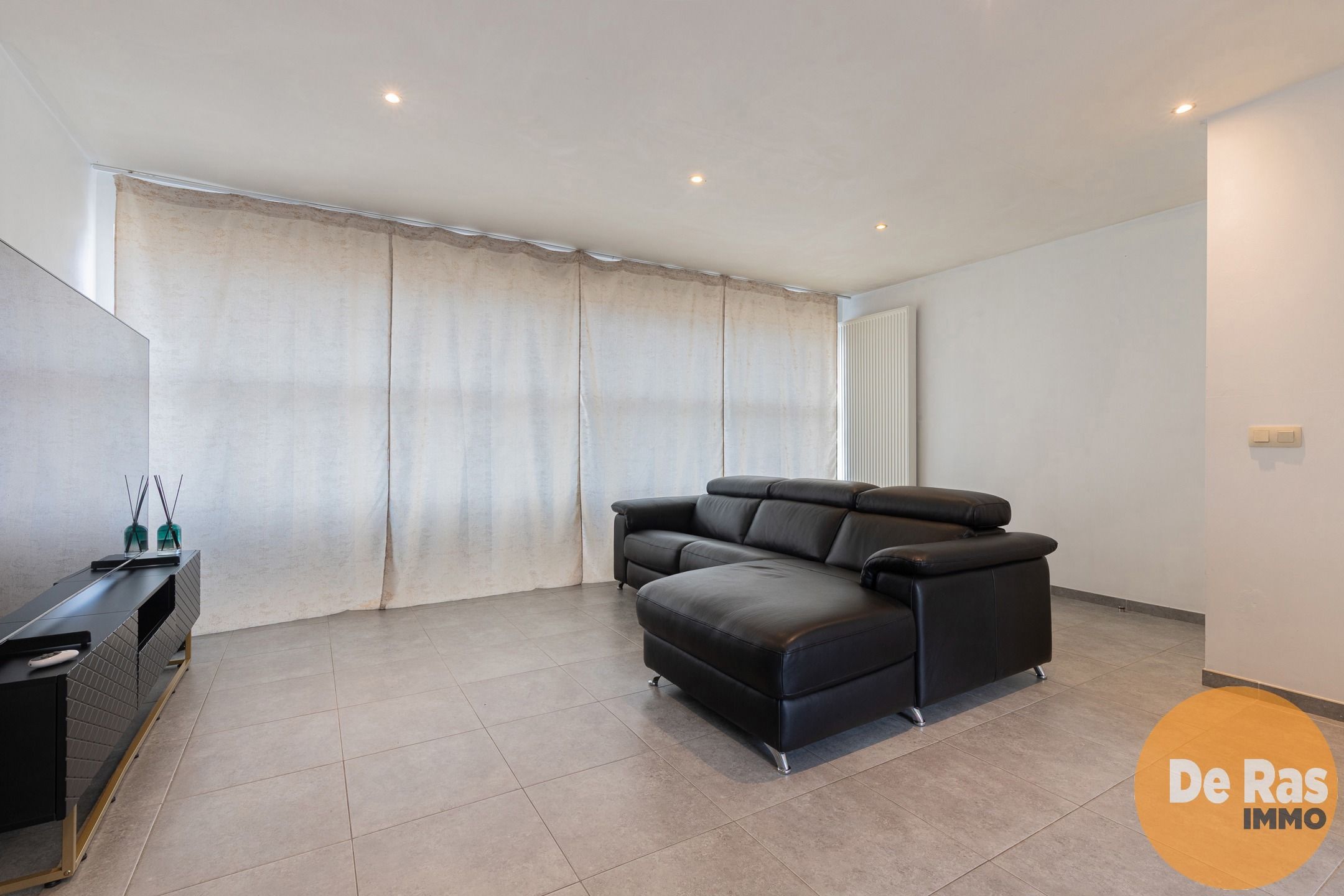 HERZELE - Duplexappartement met 2 slaapkamers en ruim terras foto 3