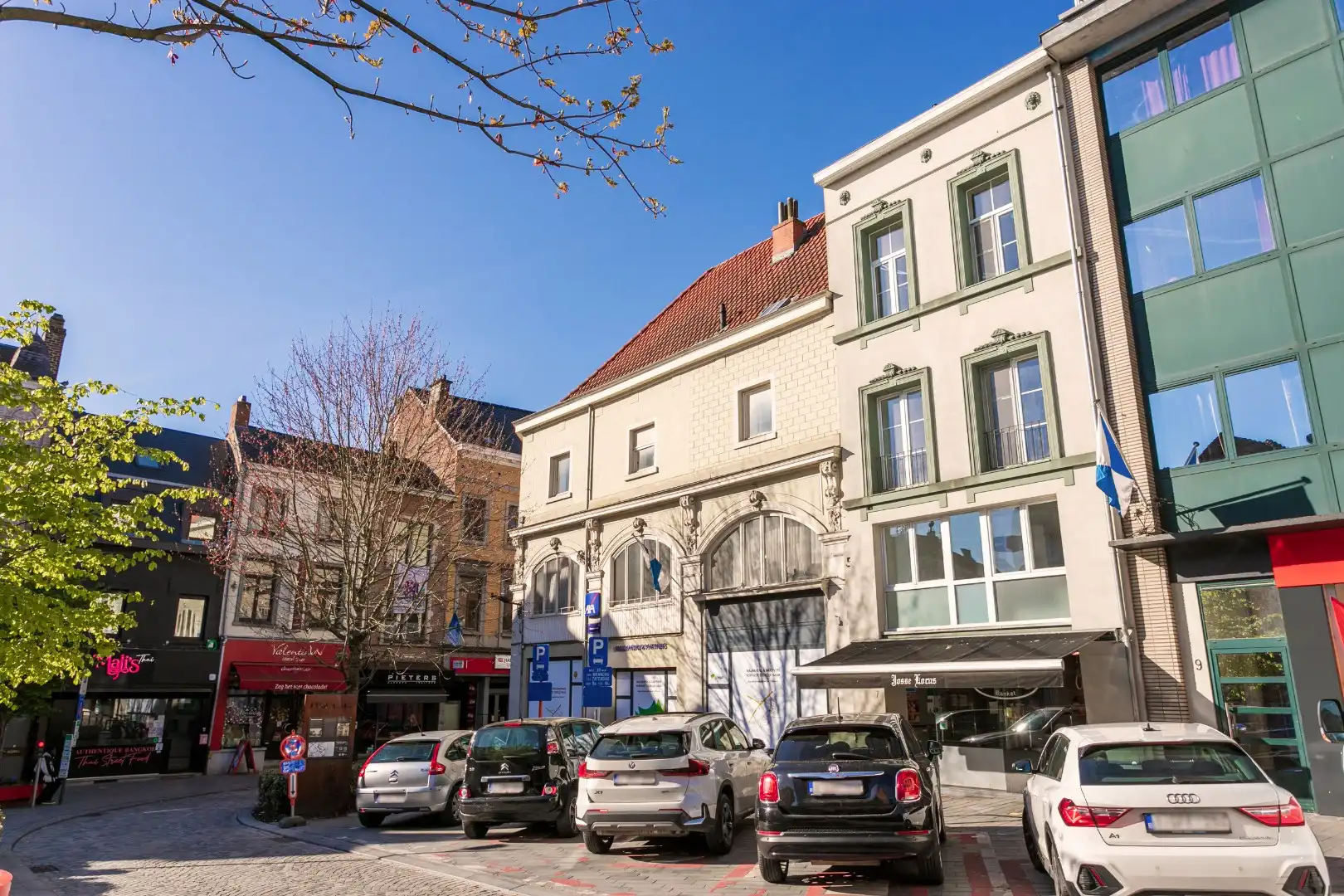 Duplexappartement in het hart Halle te koop met 2 slpks foto {{pictureIndex}}