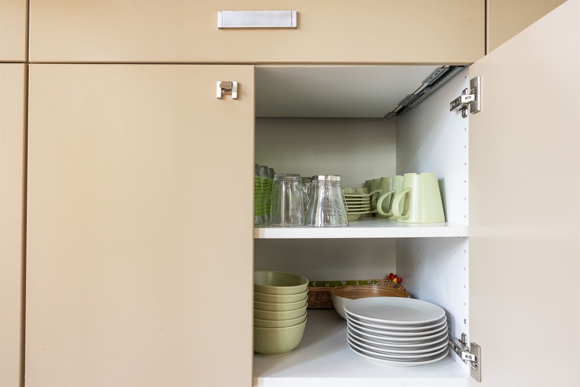 Charmante chalet met privatieve vijver op idyllisch perceel foto 12