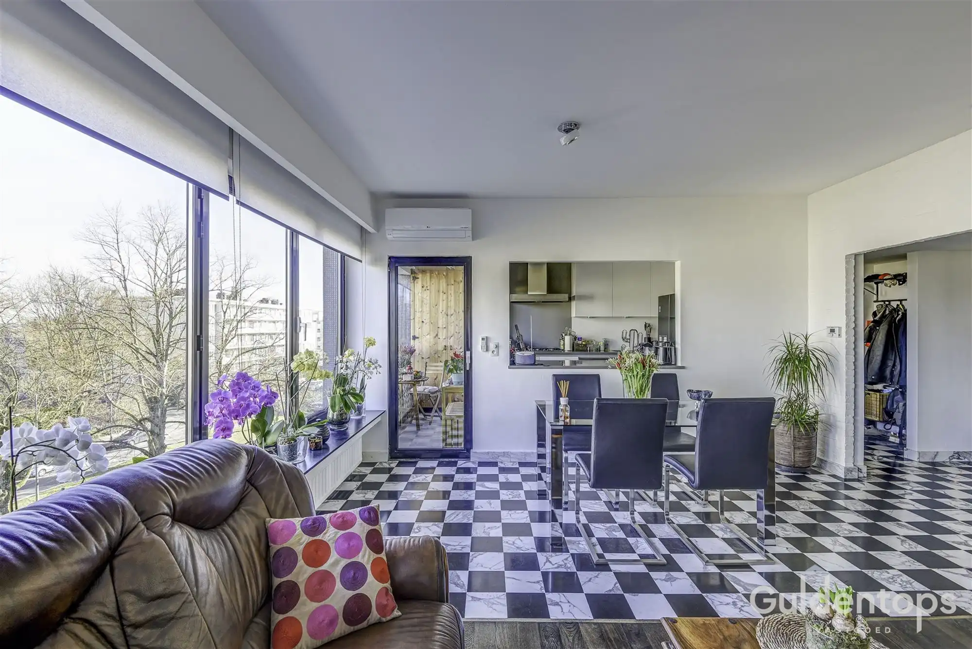 Knap vernieuwd 3-slaapkamerappartement (125 m²)  foto 7