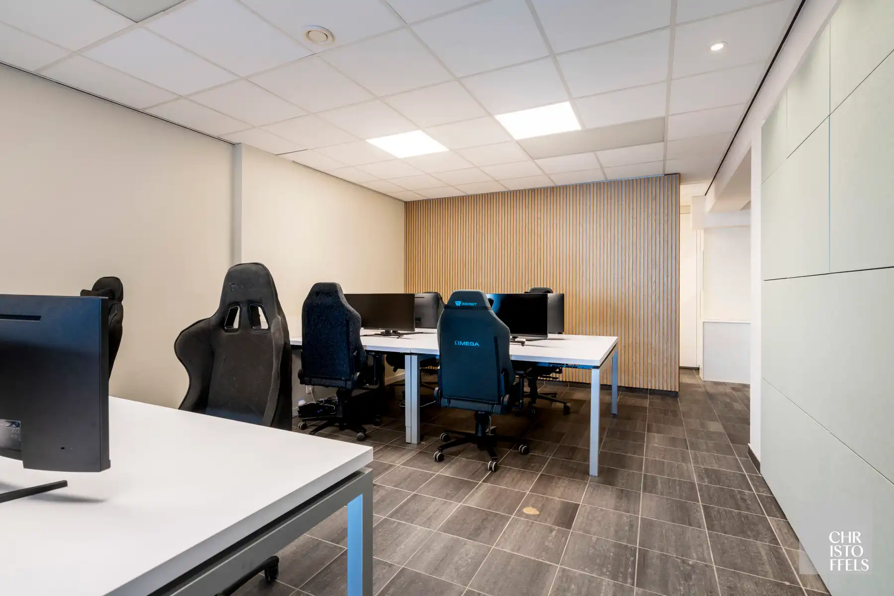 Moderne kantoorruimte van 104m² in Lanaken centrum! foto 6