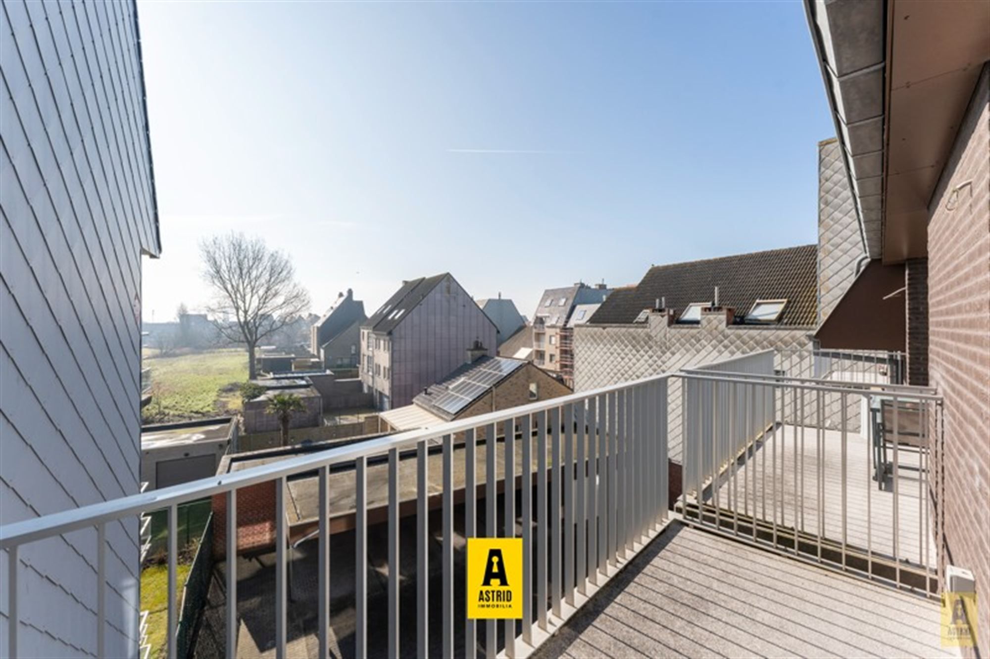 Schitterend appartement met zonneterras en drie slaapkamers! foto 15