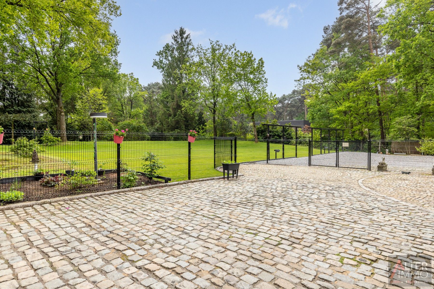 VERKOCHT! Uitzonderlijke villa in een schitterende residentiële, groene setting op een royaal perceel van 48a 15ca. te Zolder! foto 38