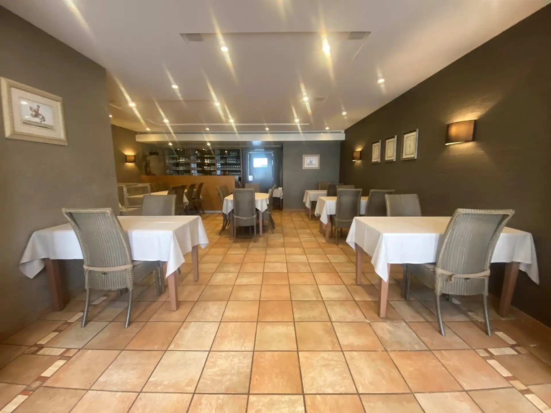 centraal gelegen handelspand foto 2