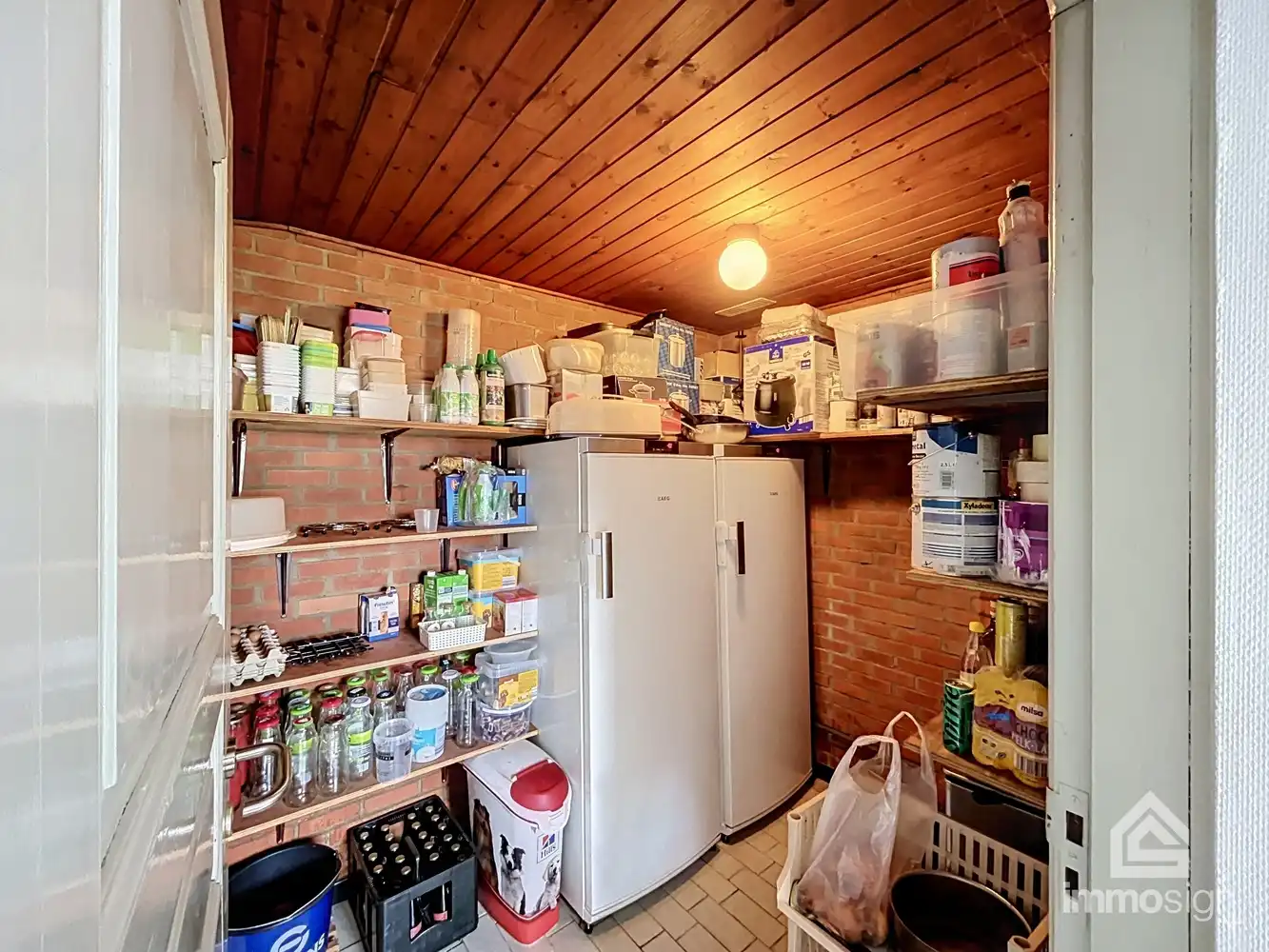 Ruime woning op bijna 2.000 m² grond met dubbele garage en werkhuis foto 28