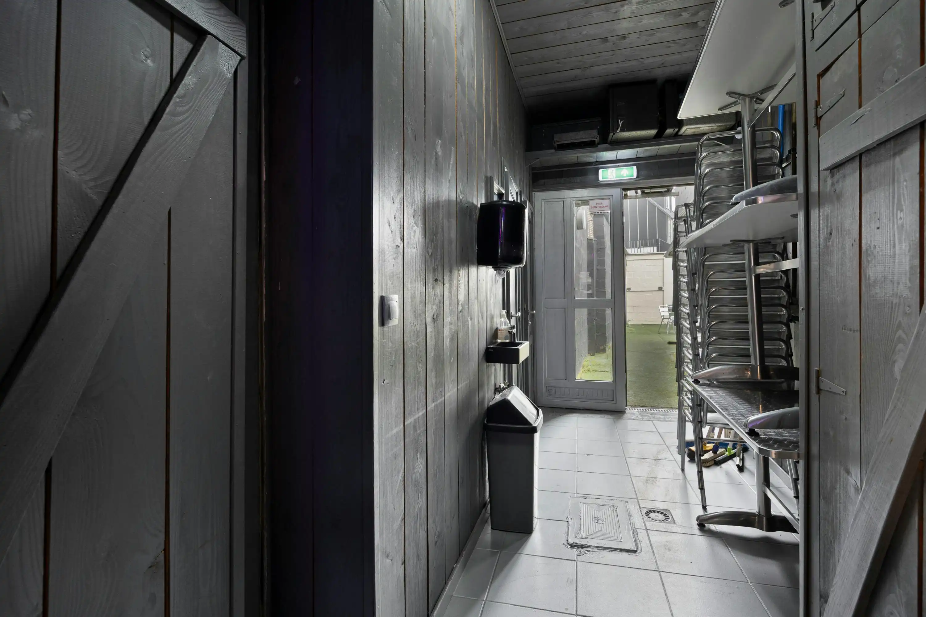 Handelsgelijkvloers met appartement op de markt in Ternat foto 35