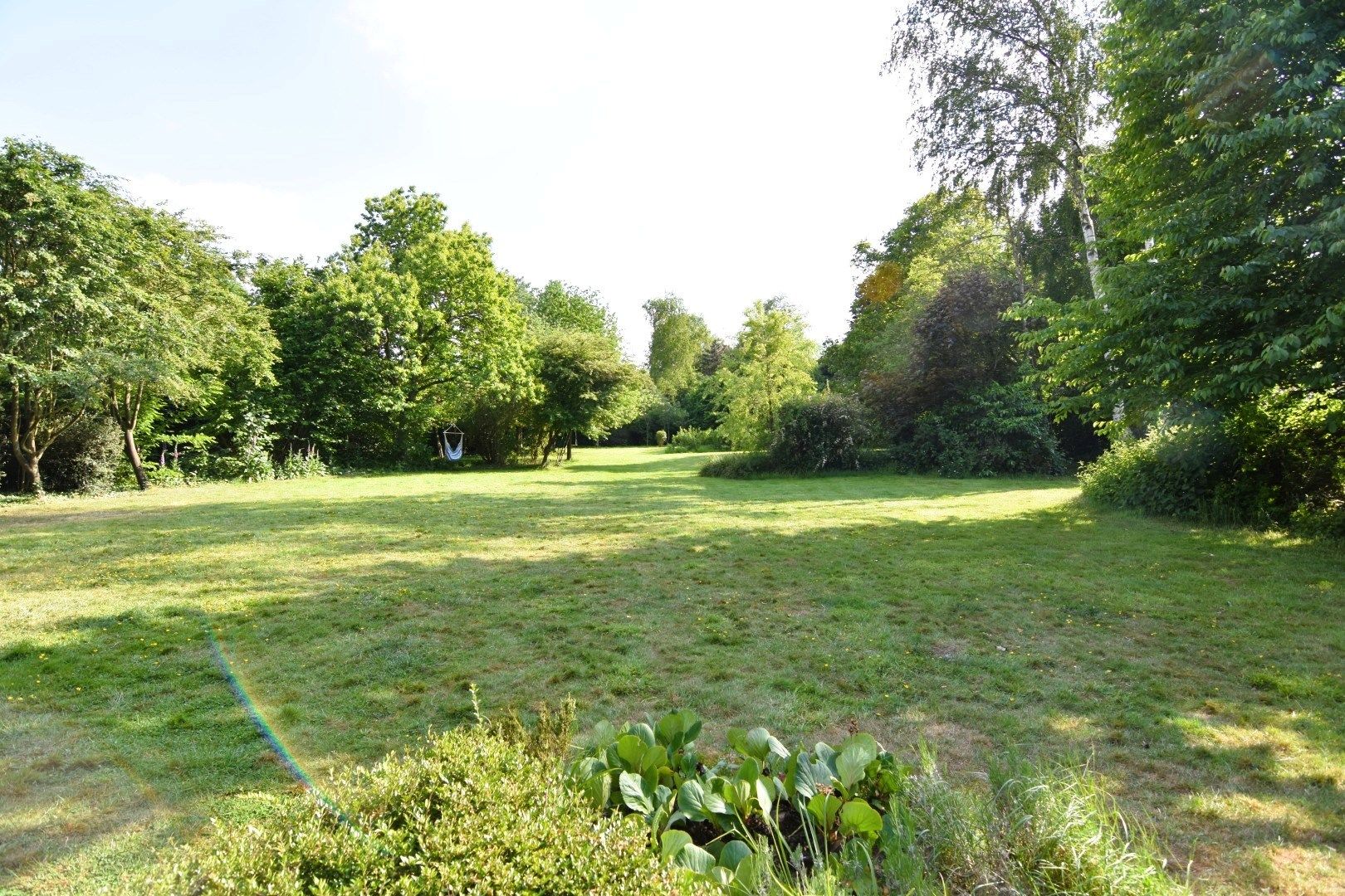 Alleenstaande woning met indrukwekkende tuin foto 28