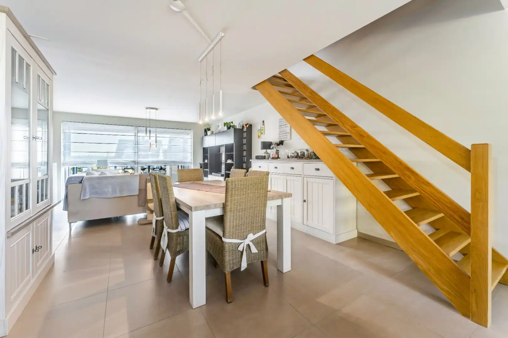 Ruim en lichtrijk 3 SLK duplex appartement foto 5