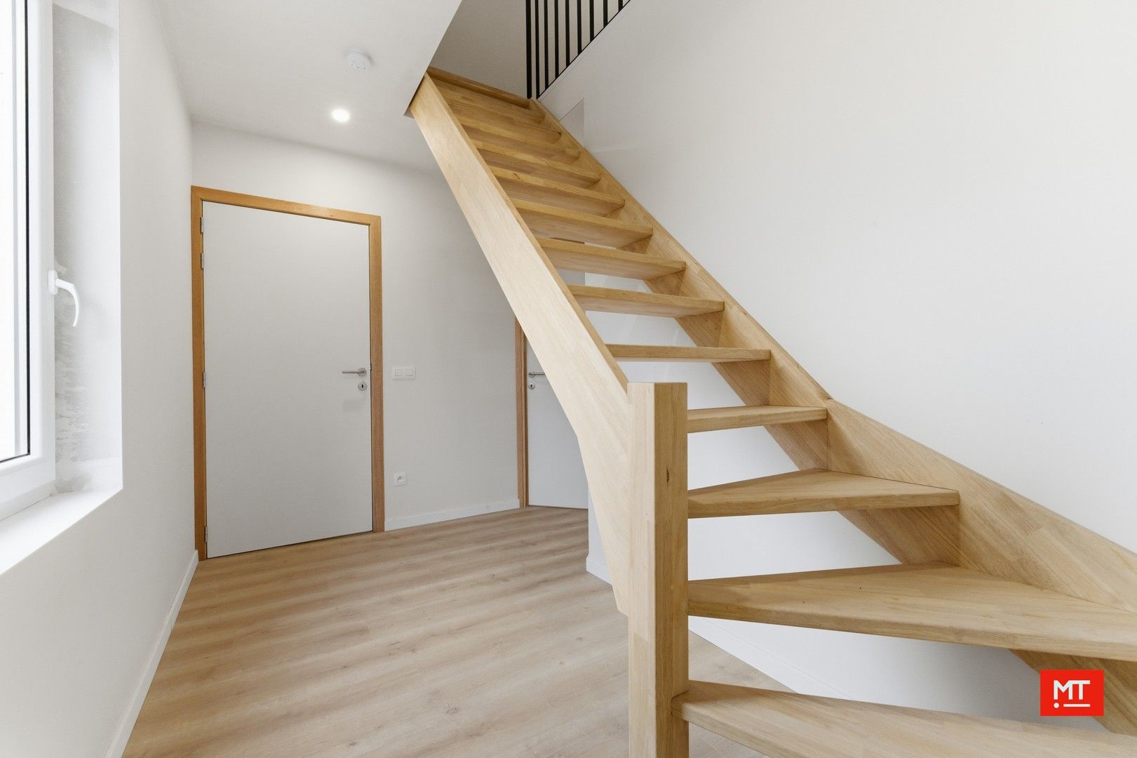 Landelijke, gerenoveerde woning met 3 slaapkamers en tuin in het rustige Poelkapelle foto 9