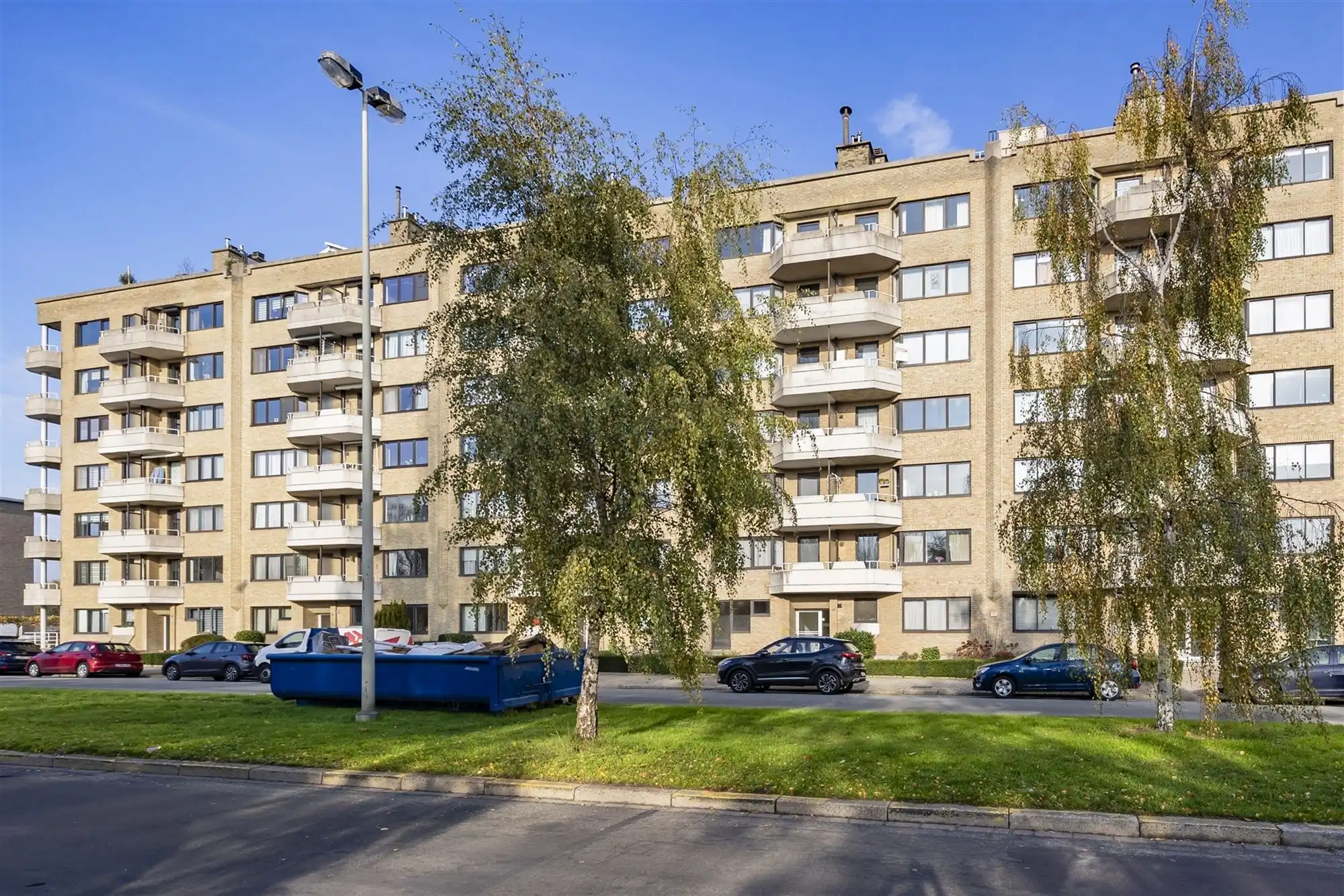 Instapklaar 2 slaapkamer appartement met gezellige tuin foto 17