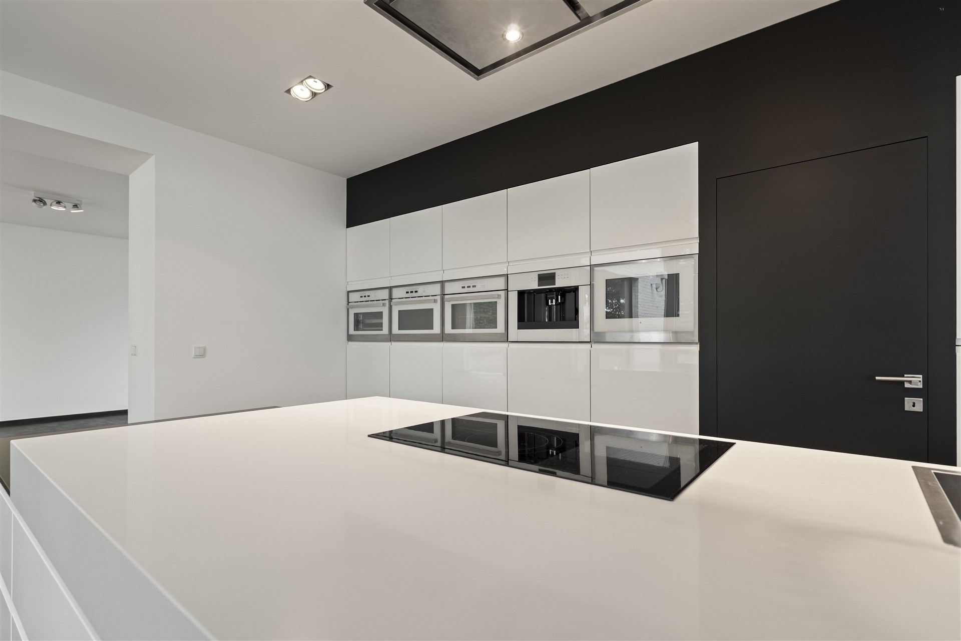 Ruime moderne villa met alle luxe op 5.176m² foto 9