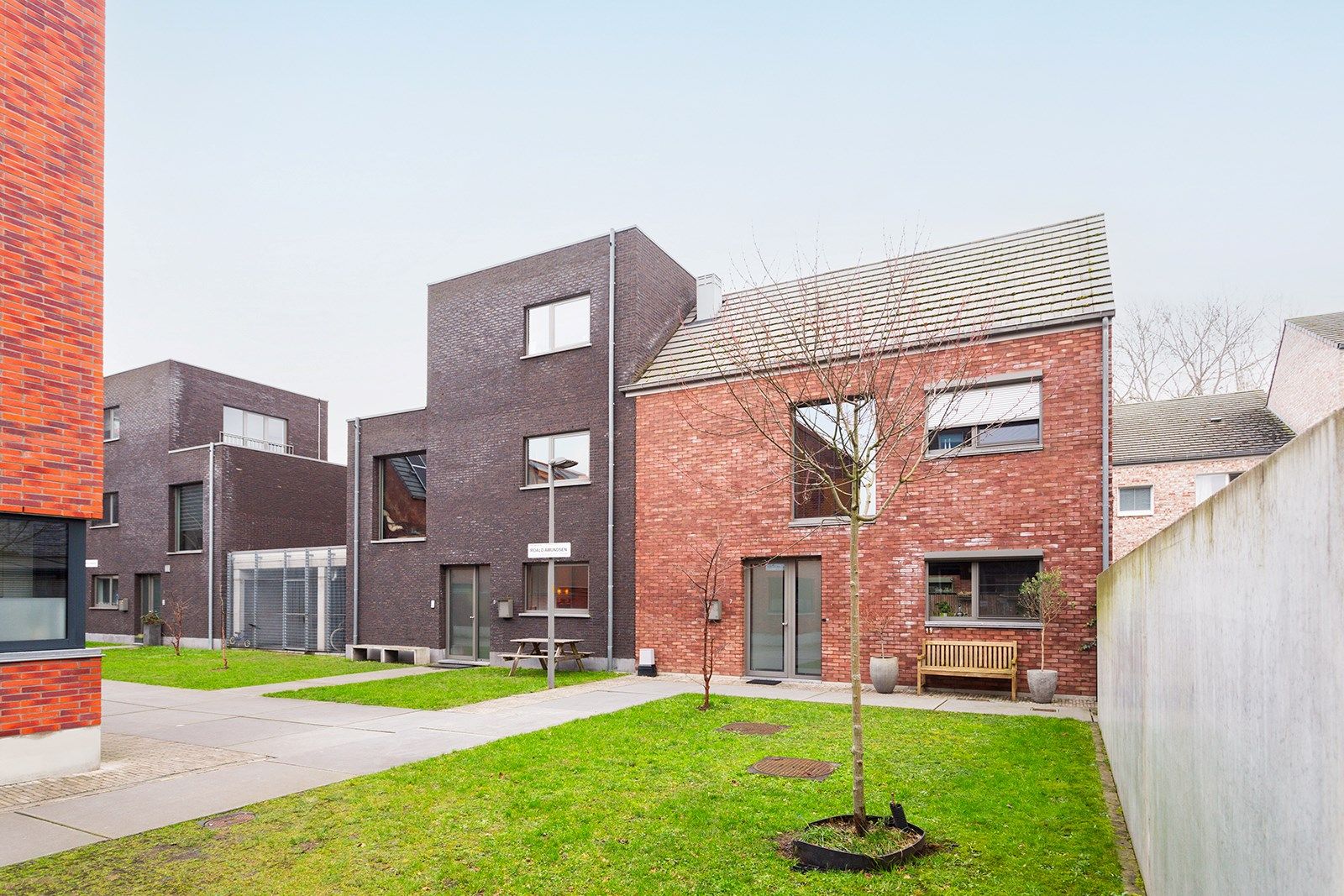 Halfopen bebouwing met 2 terrassen in de Regattawijk!  foto 20